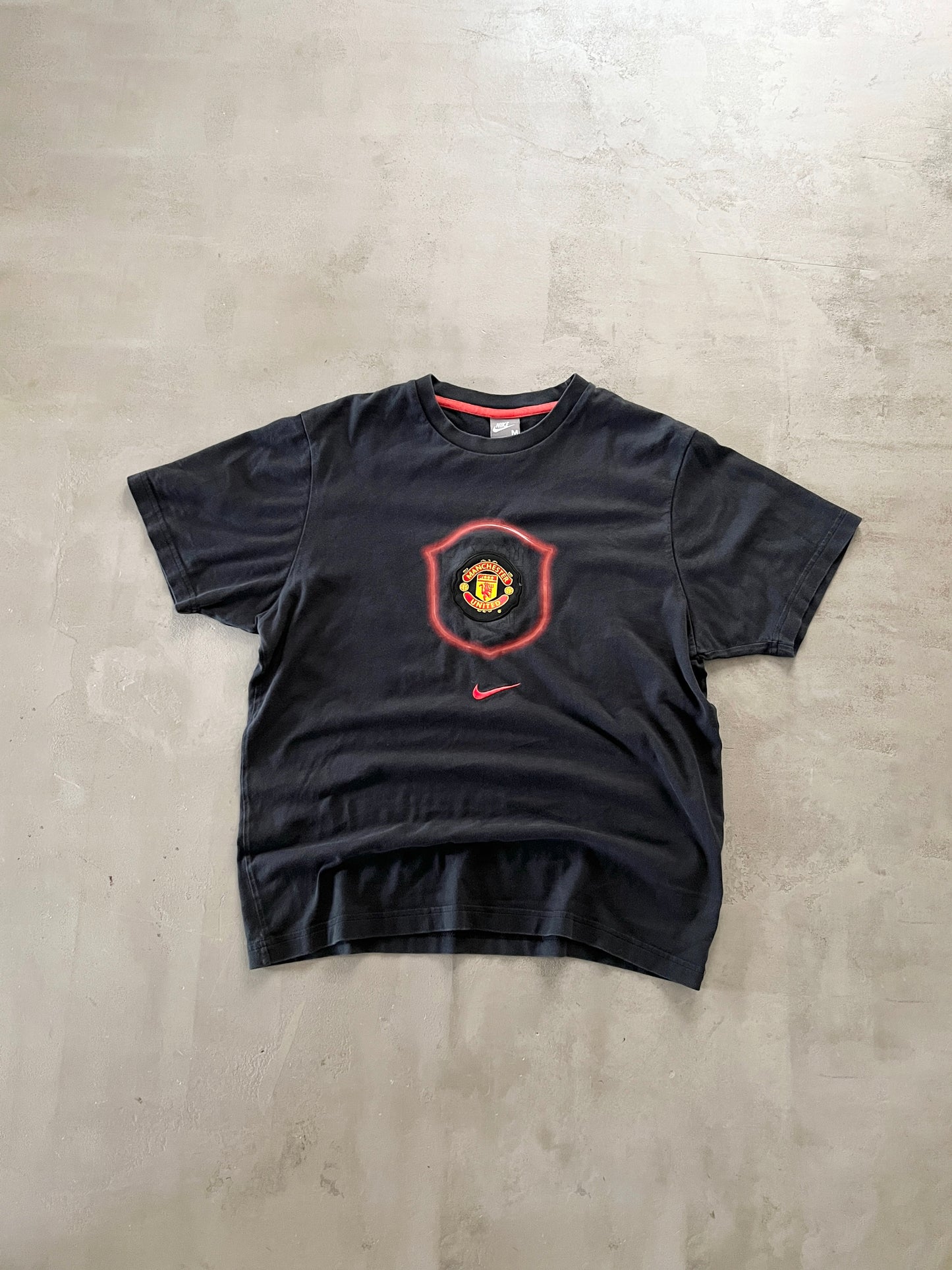 BLACK NIKE MANCHESTER UNITED TEE - 2000S - M