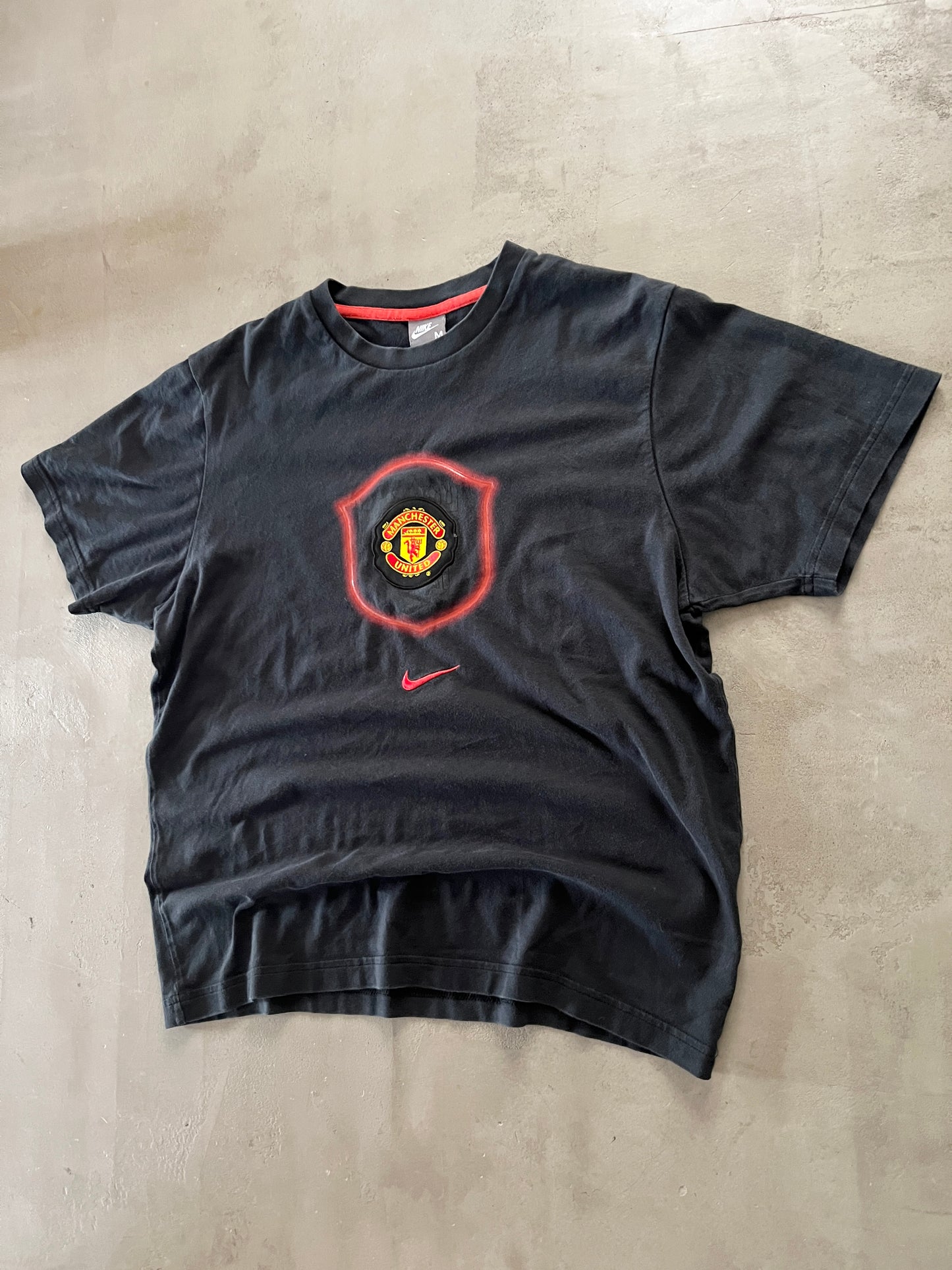 BLACK NIKE MANCHESTER UNITED TEE - 2000S - M