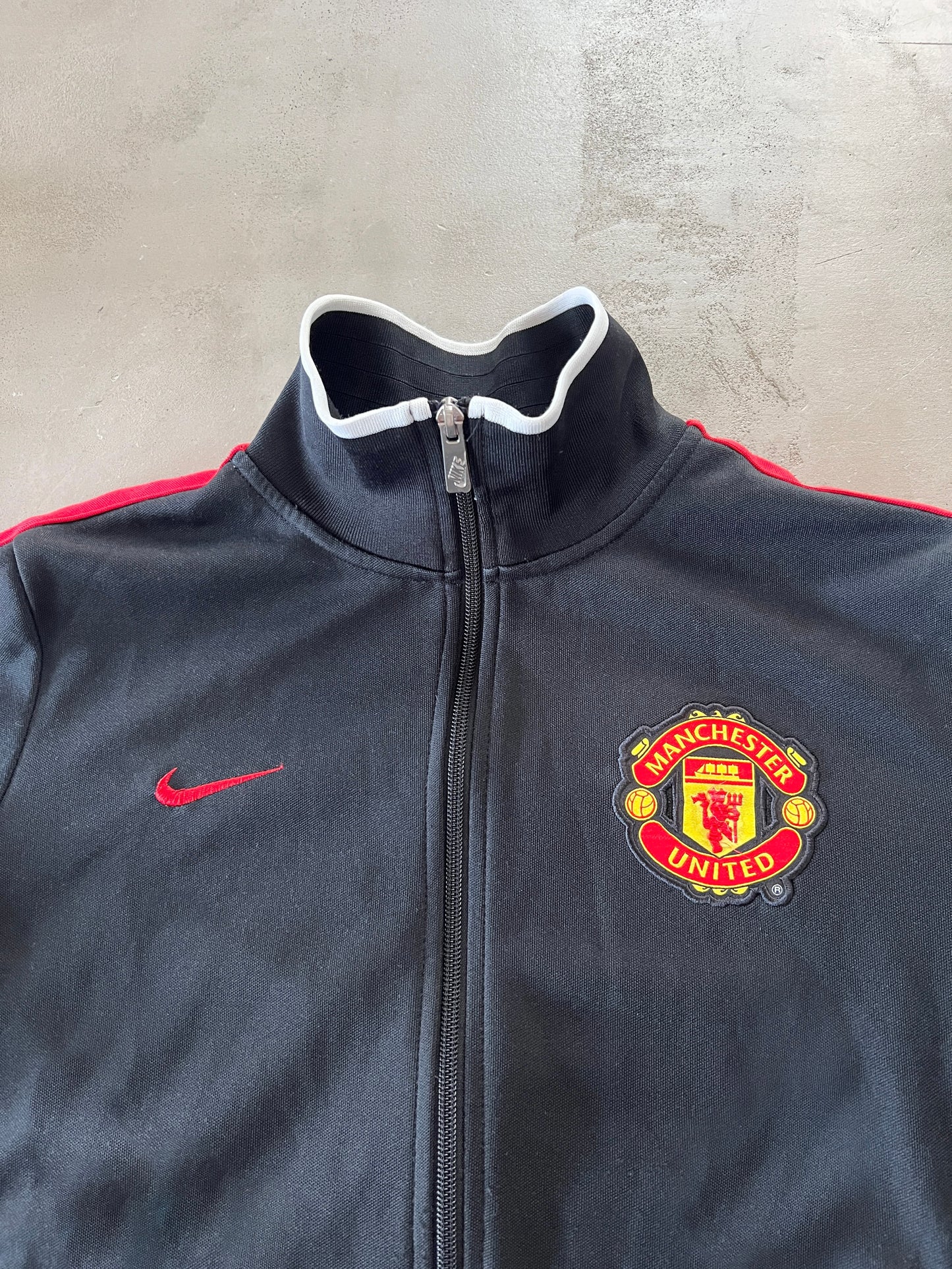 BLACK MANCHESTER UNITED NIKE TRACK JACKET - 2000S - M