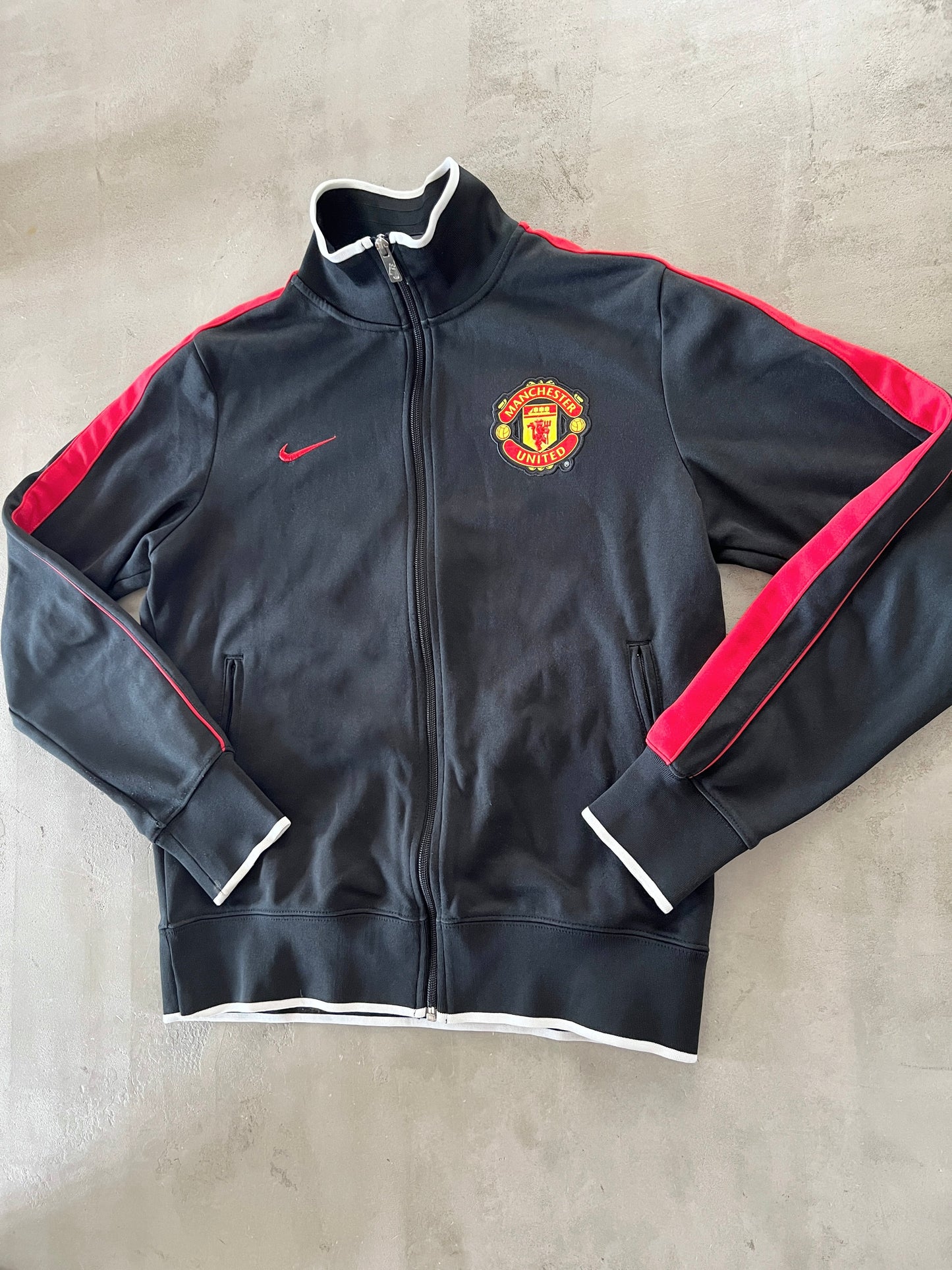 BLACK MANCHESTER UNITED NIKE TRACK JACKET - 2000S - M