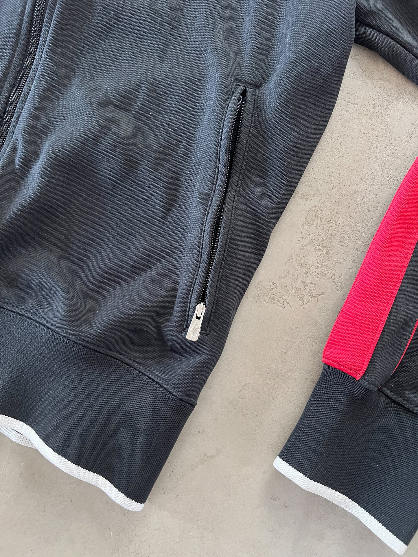 BLACK MANCHESTER UNITED NIKE TRACK JACKET - 2000S - M