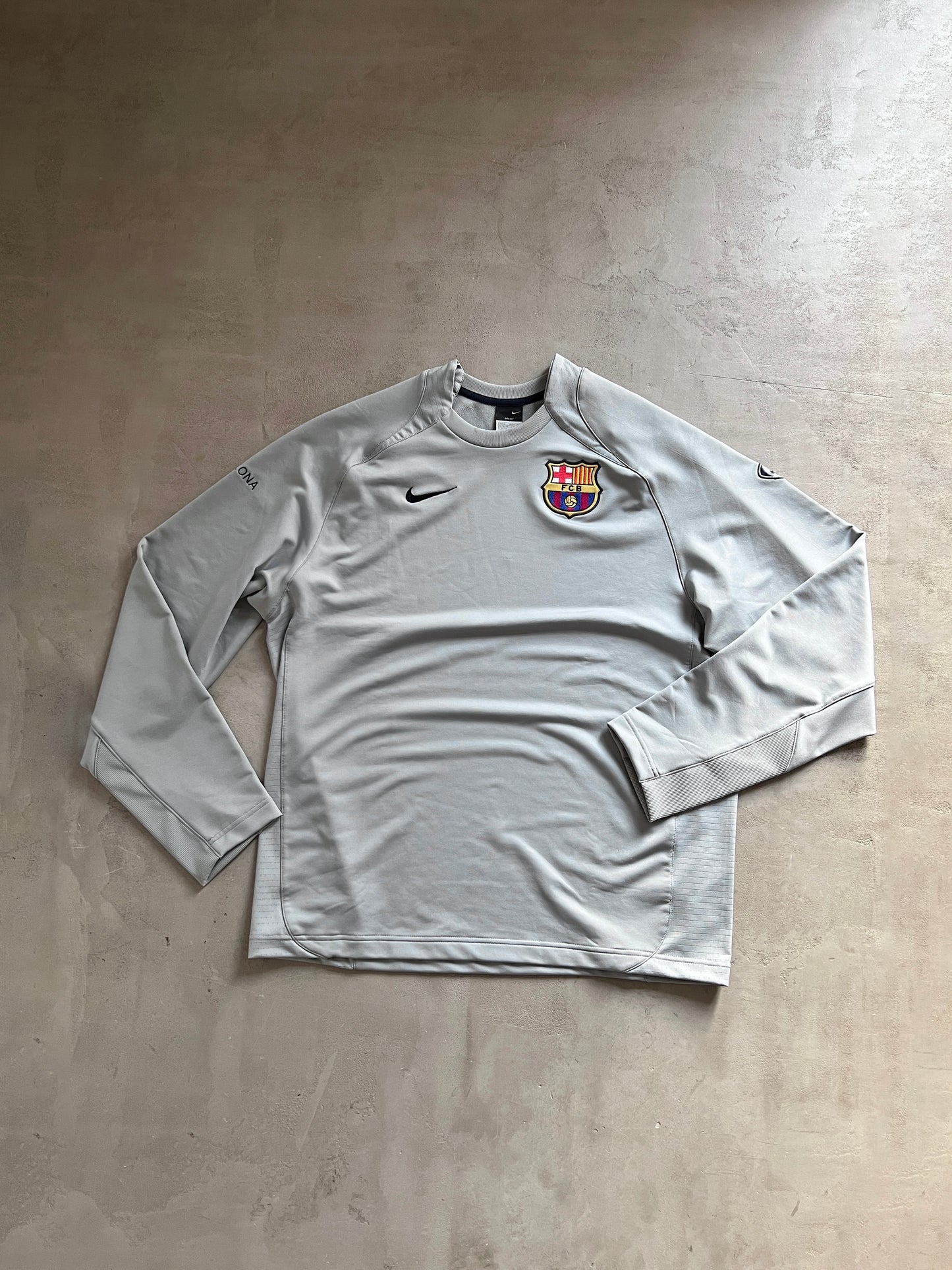 GREY FC BARCELONA NIKE SWEATER - 2000S - XL/L