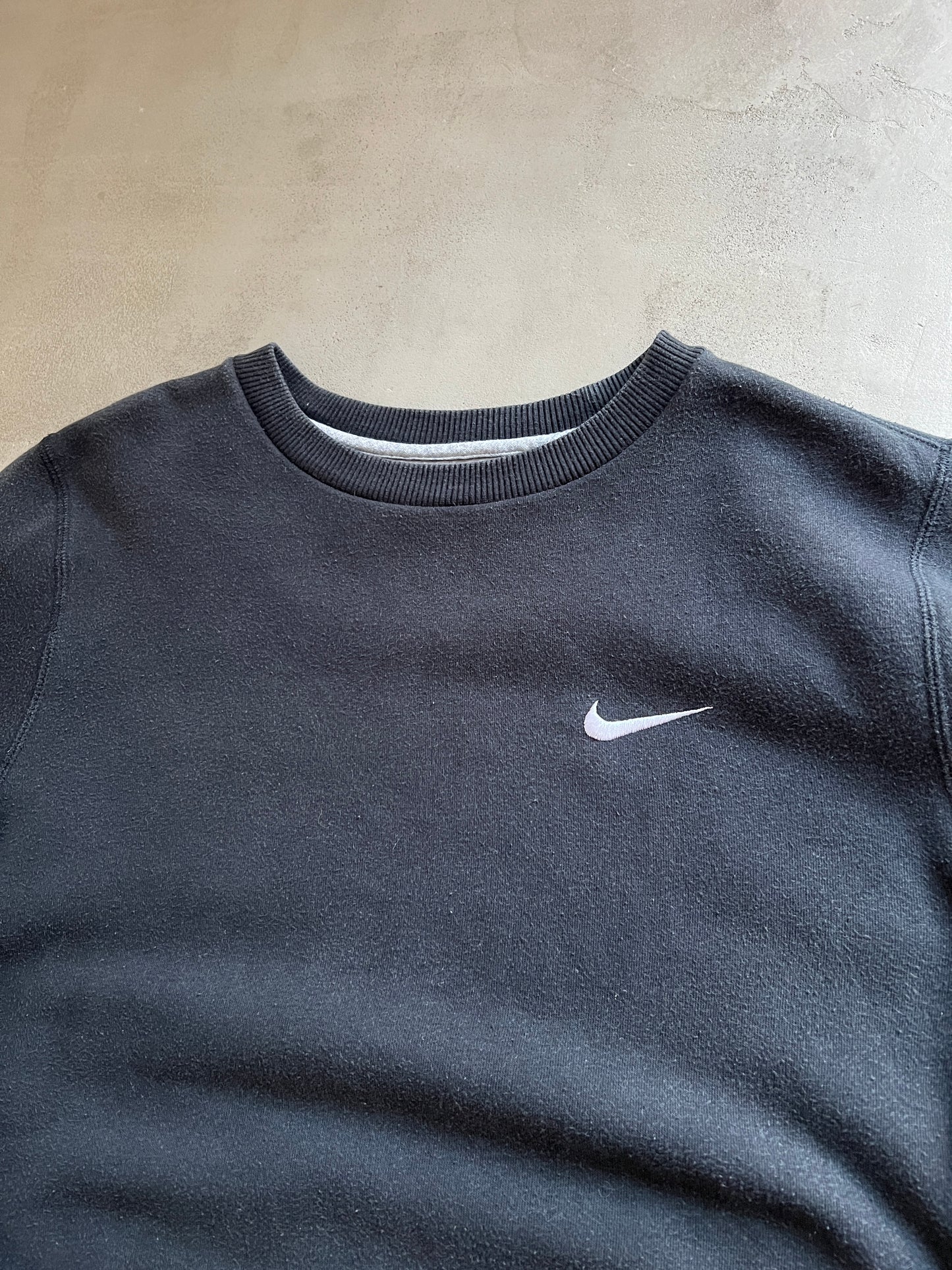 FADED BLACK NIKE SWEATER - 2000S - M/S