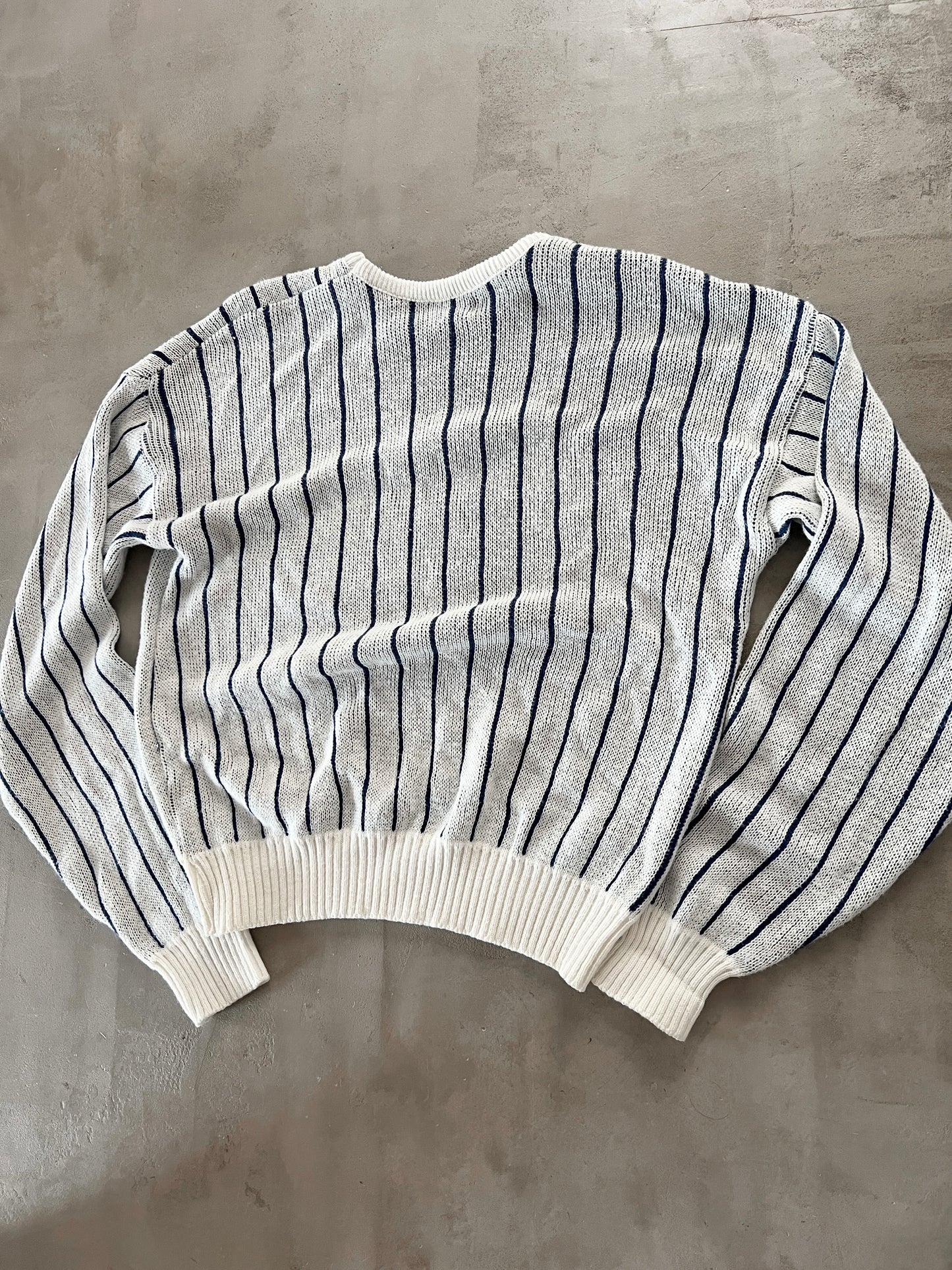 WHITE/NAVY YANKEES KNIT SWEATER - 1980S - M/S