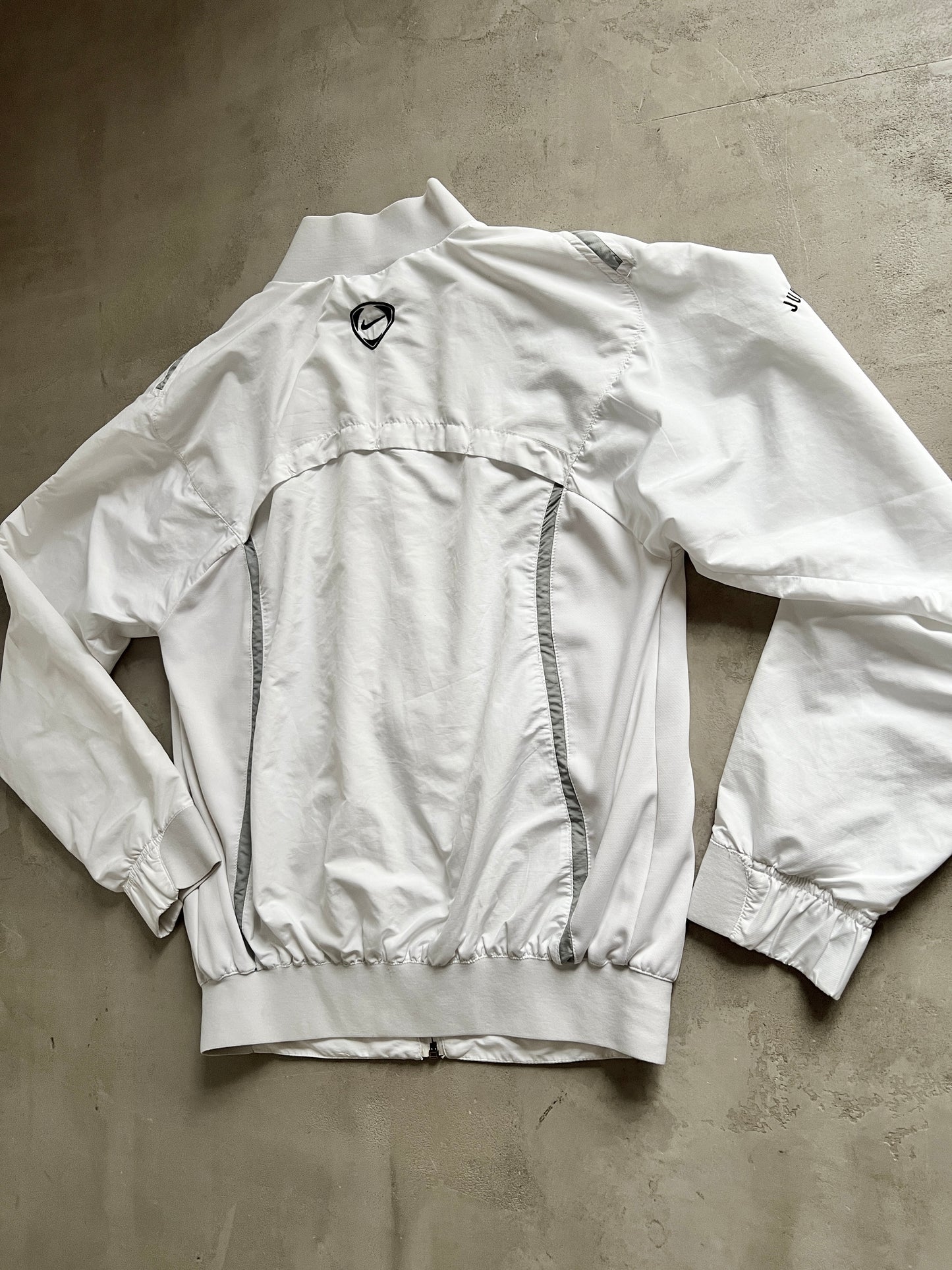 WHITE JUVENTUS NIKE TRACK JACKET - 2000S - S