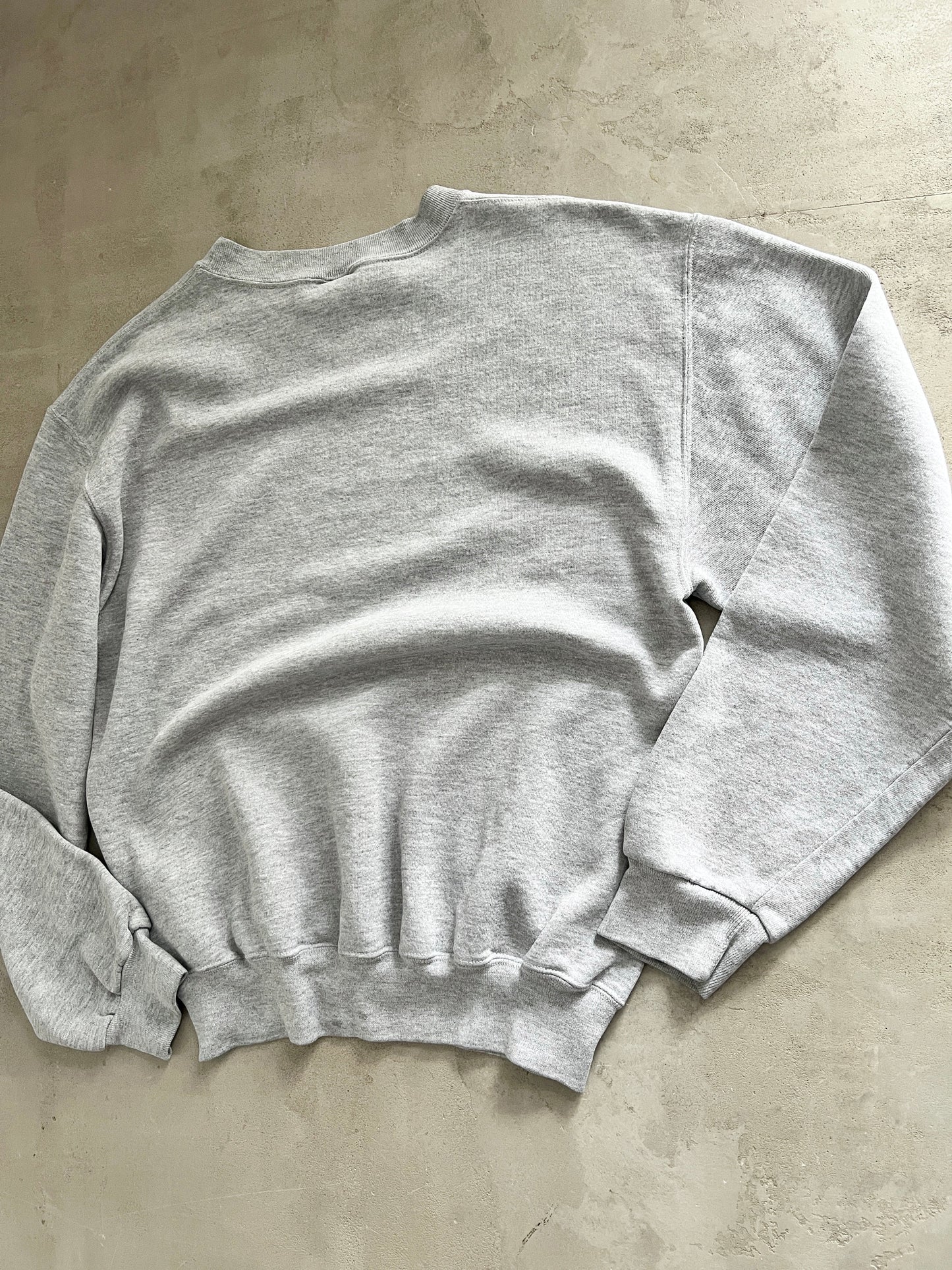 GREY YANKEES RUSSELL SWEATER - 1990S - L/XL