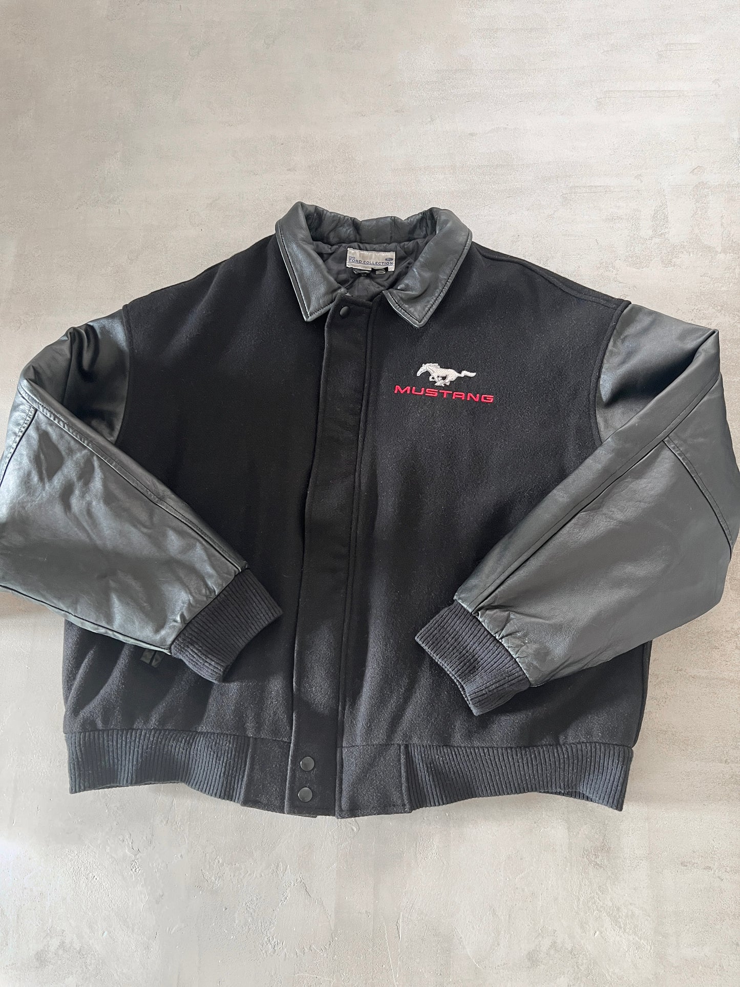 BLACK FORD MUSTANG JACKET - 1990S - XL