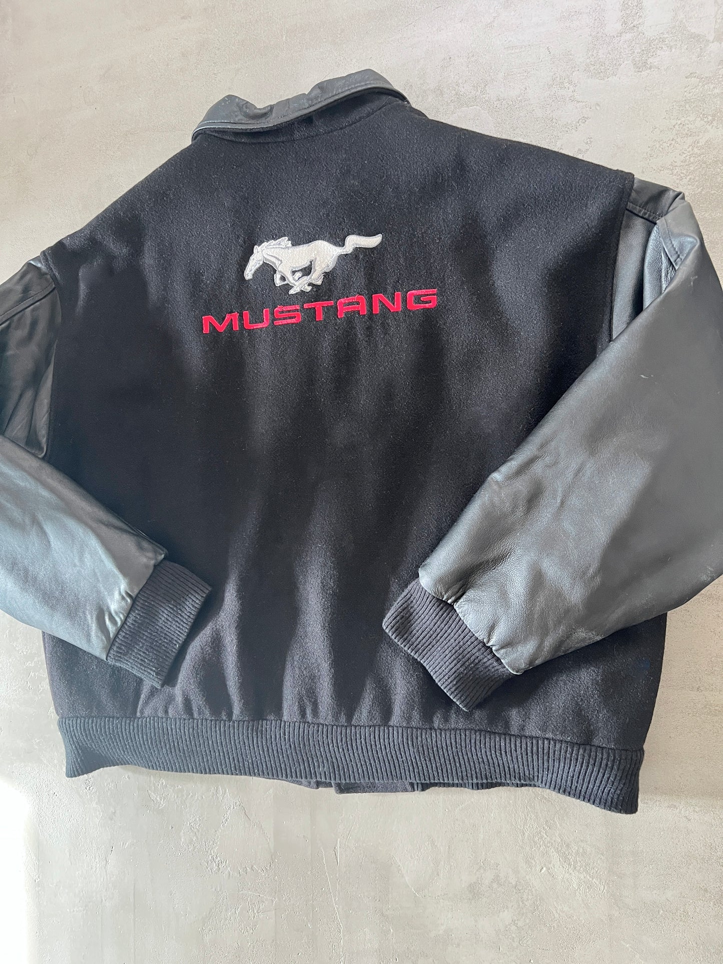BLACK FORD MUSTANG JACKET - 1990S - XL