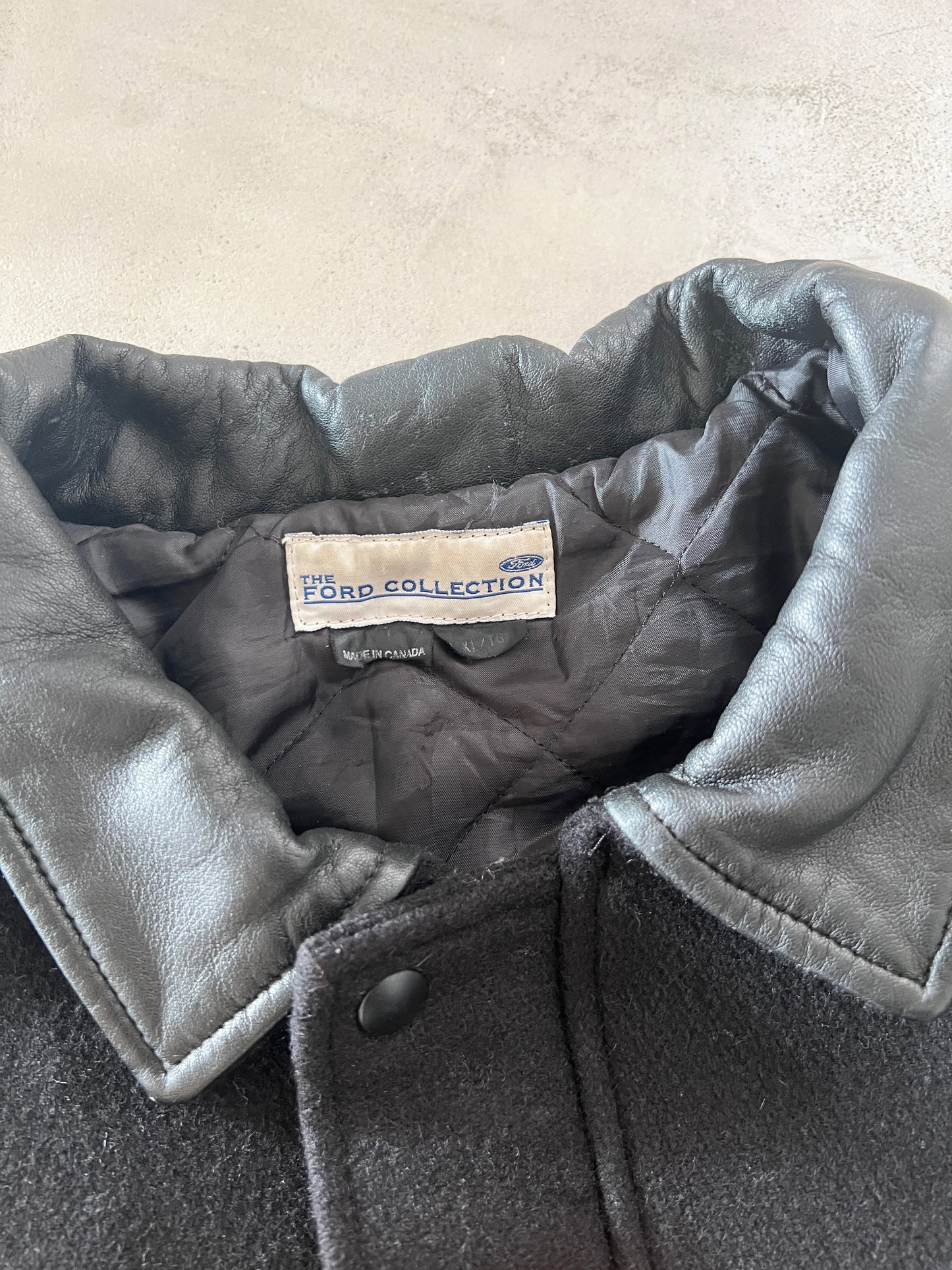 BLACK FORD MUSTANG JACKET - 1990S - XL