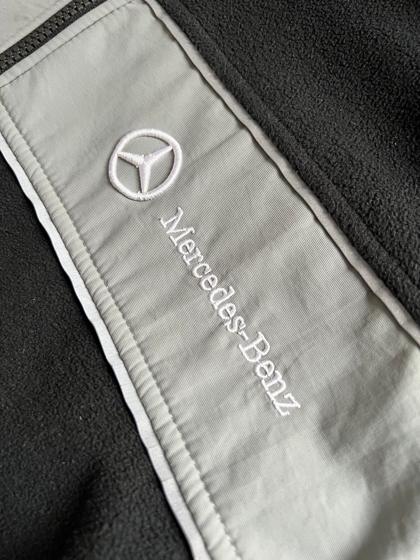 BLACK/GREY MERCEDES BENZ FLEECE - 2000S - L/M