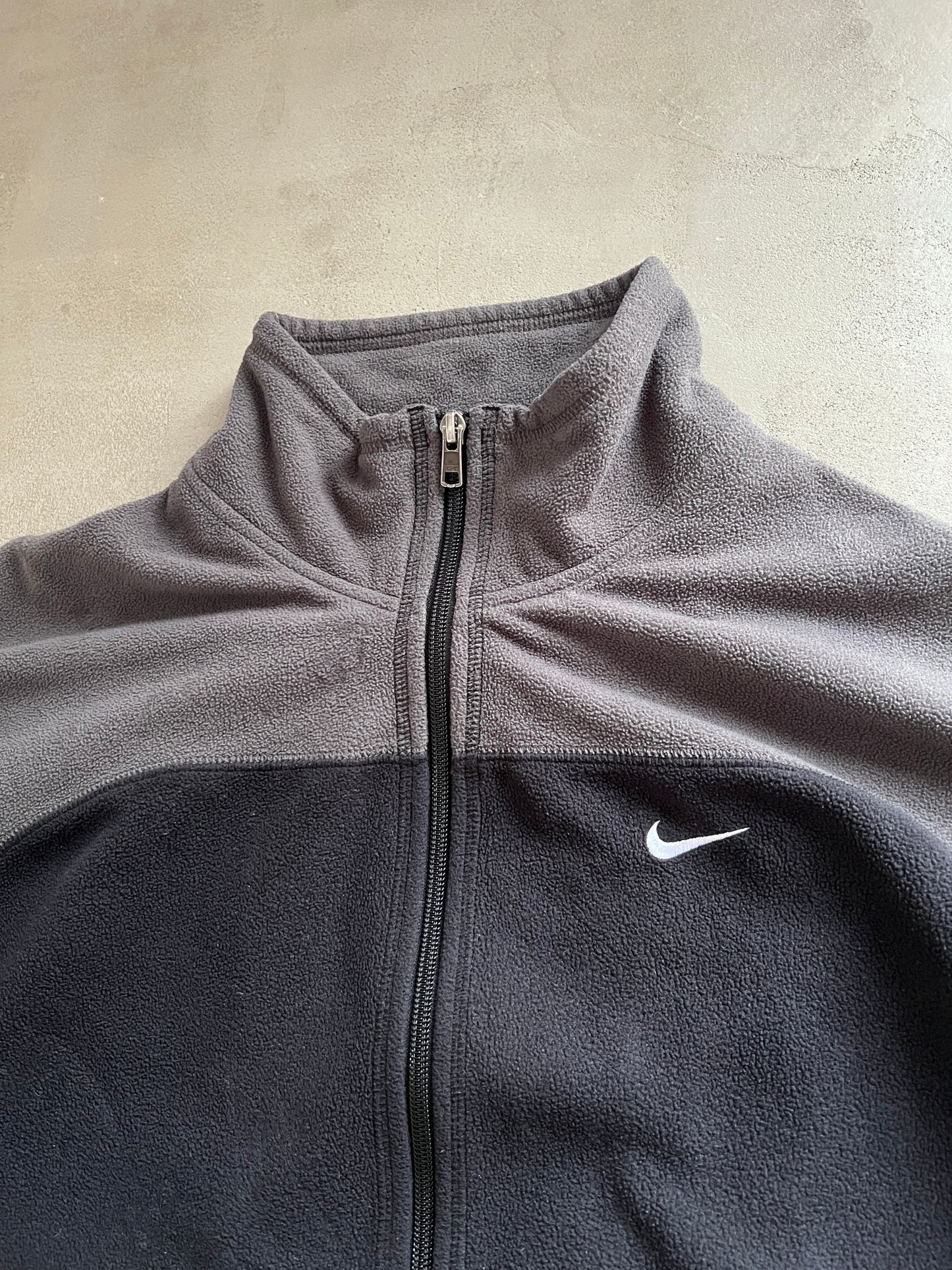 GREY/BLACK NIKE FLEECE - 2000S - L
