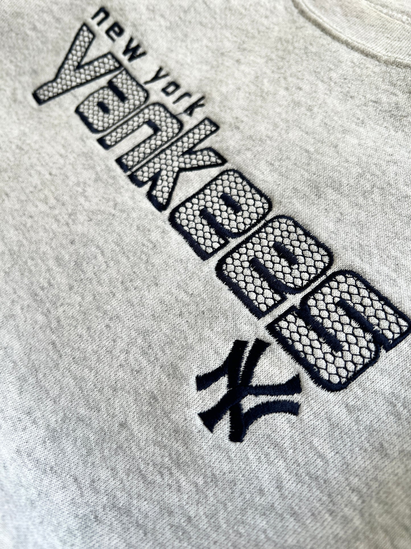 GREY YANKEES SWEATER - 1990S - M