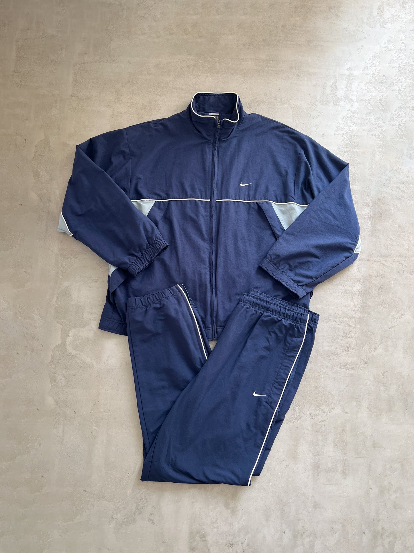 NAVY NIKE TRACK JACKET - 2000S - XL