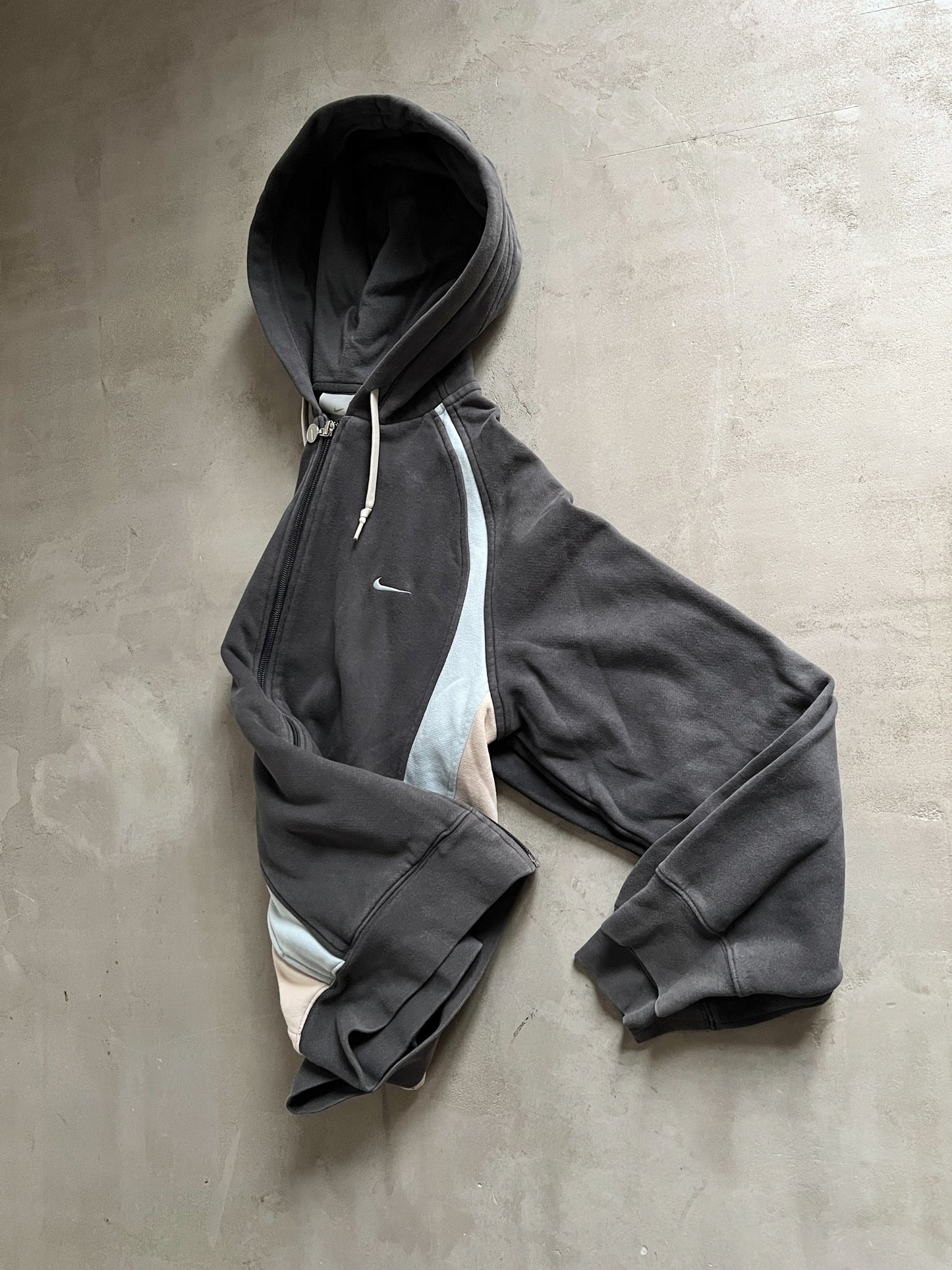 GREY/BABY BLUE NIKE ZIP UP HOODIE - 2000S - M