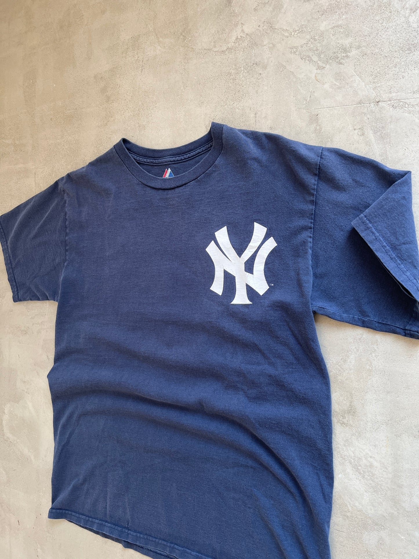 NAVY YANKEES TEE - 1990S - M