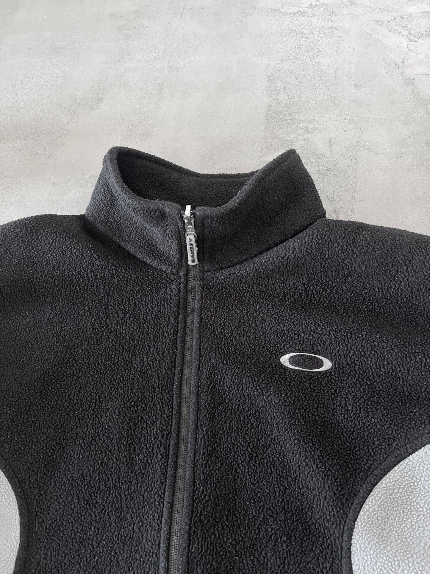 BLACK/GREY OAKLEY FLEECE JACKET - 1990S - XL