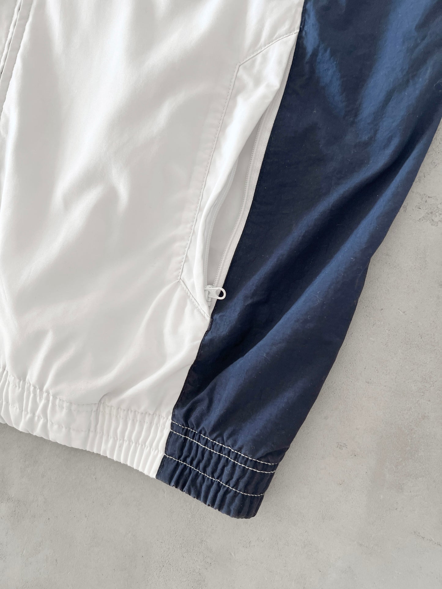 WHITE/BABY BLUE NIKE TRACK JACKET - 2000S - XL