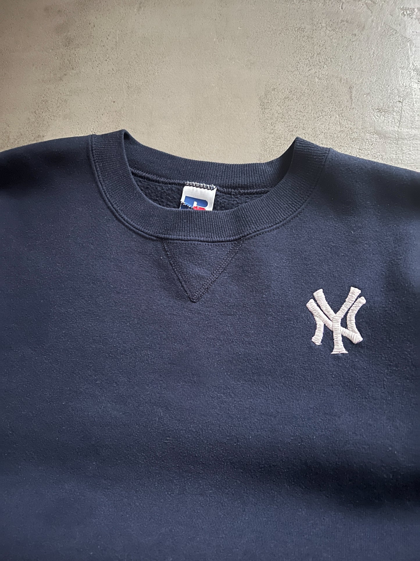 NAVY YANKEES RUSSELL SWEATER - 1990S - M