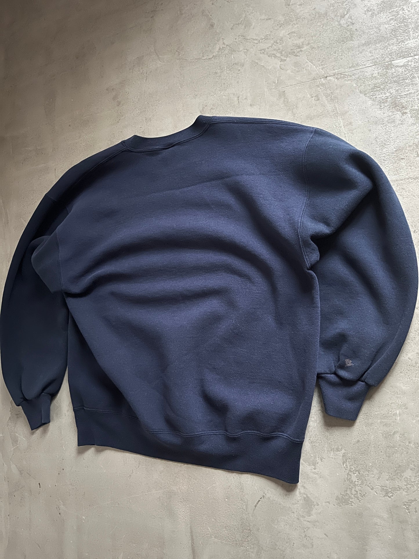 NAVY YANKEES RUSSELL SWEATER - 1990S - M
