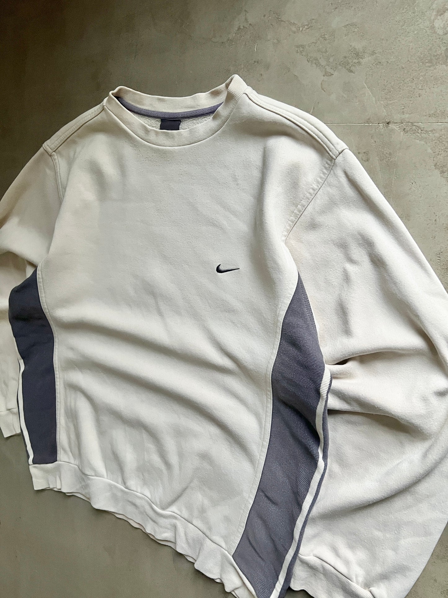 CREME NIKE SWEATER - 2000S - L/M