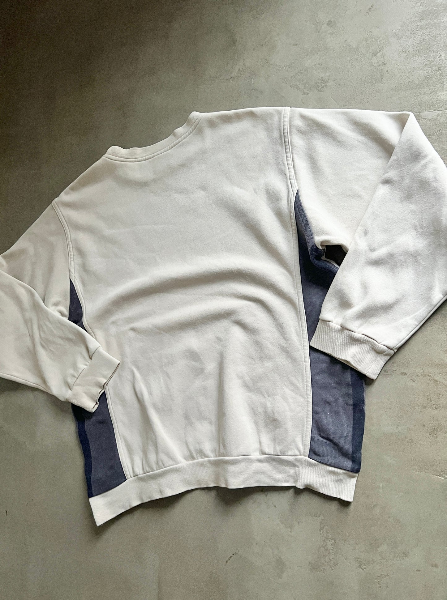 CREME NIKE SWEATER - 2000S - L/M