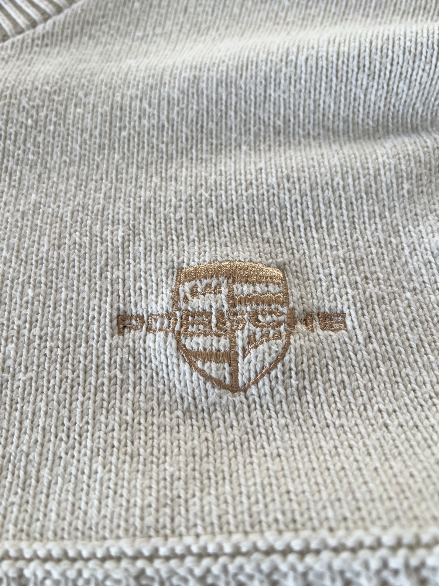 CREME PORSCHE KNIT SWEATER - 1990S - L