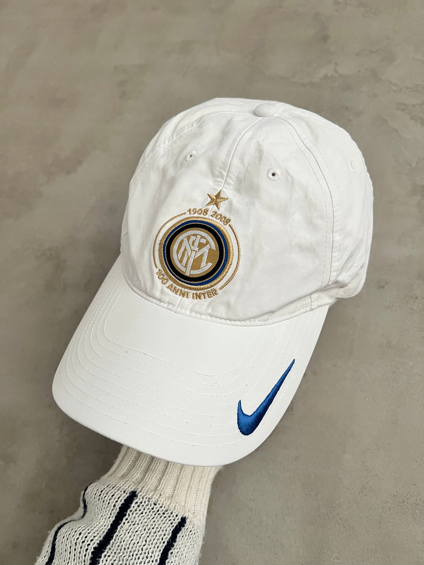 WHITE INTER MILAN NIKE CAP - 2000S