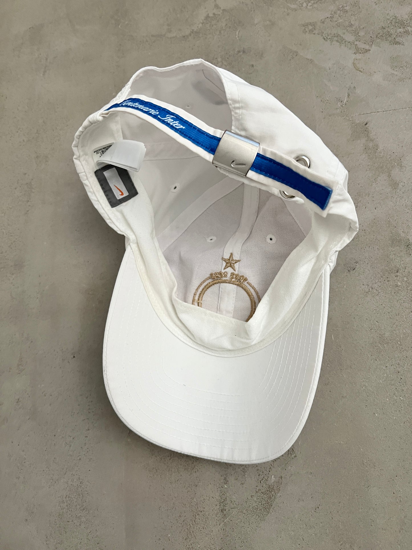 WHITE INTER MILAN NIKE CAP - 2000S