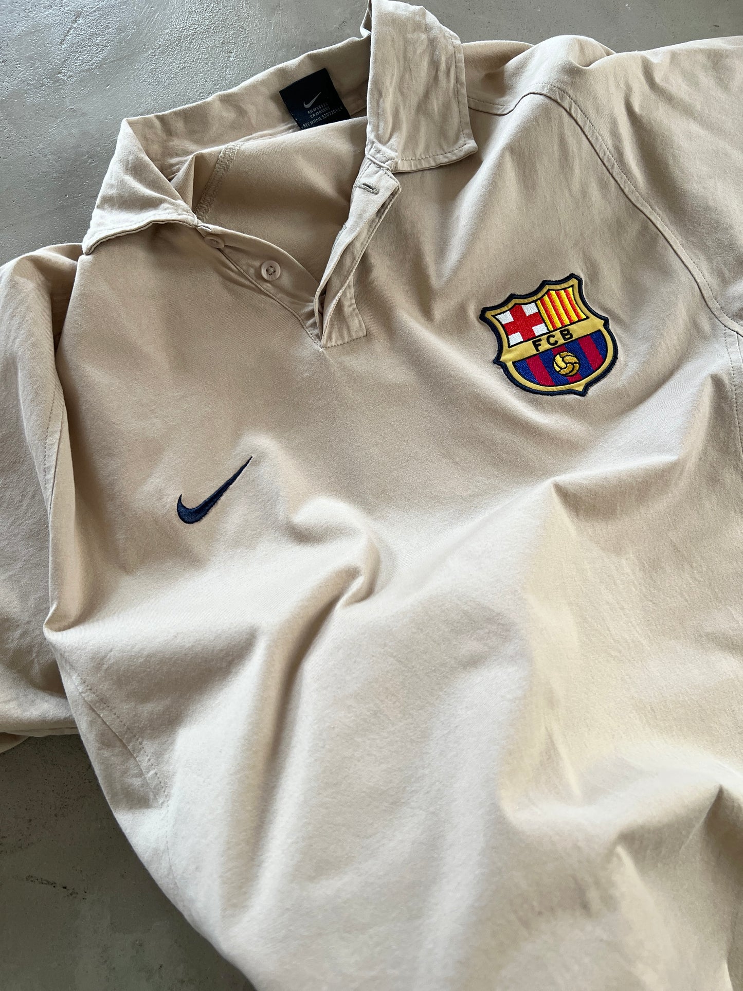 BEIGE FC BARCELONA NIKE POLO - 2000S - L