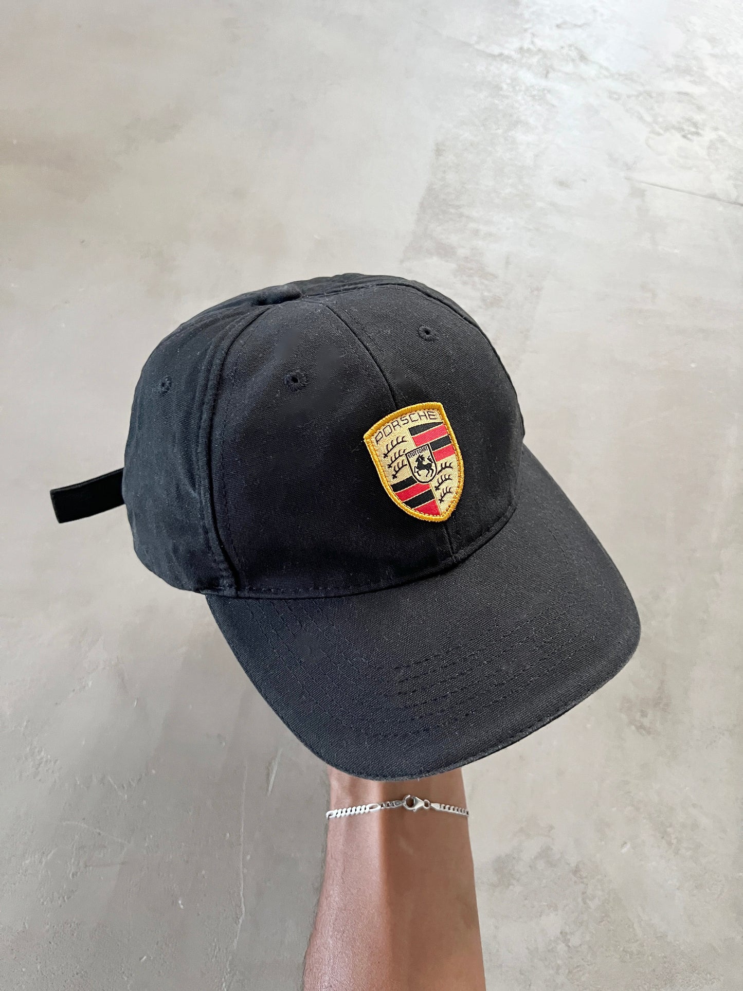 BLACK PORSCHE CAP - 2000S