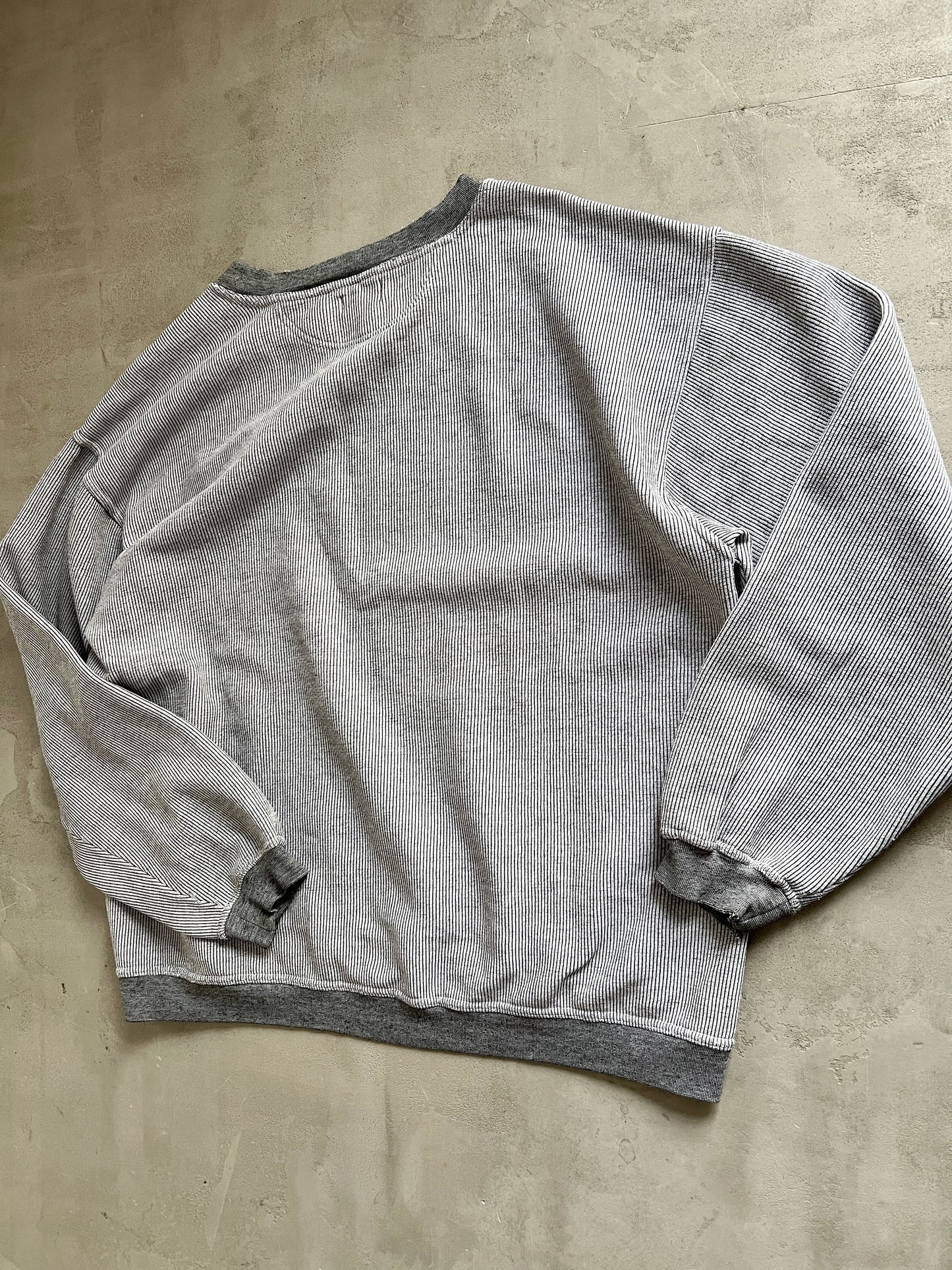 GREY AUDI X VOLKSWAGEN SWEATER - 1990S - L/XL