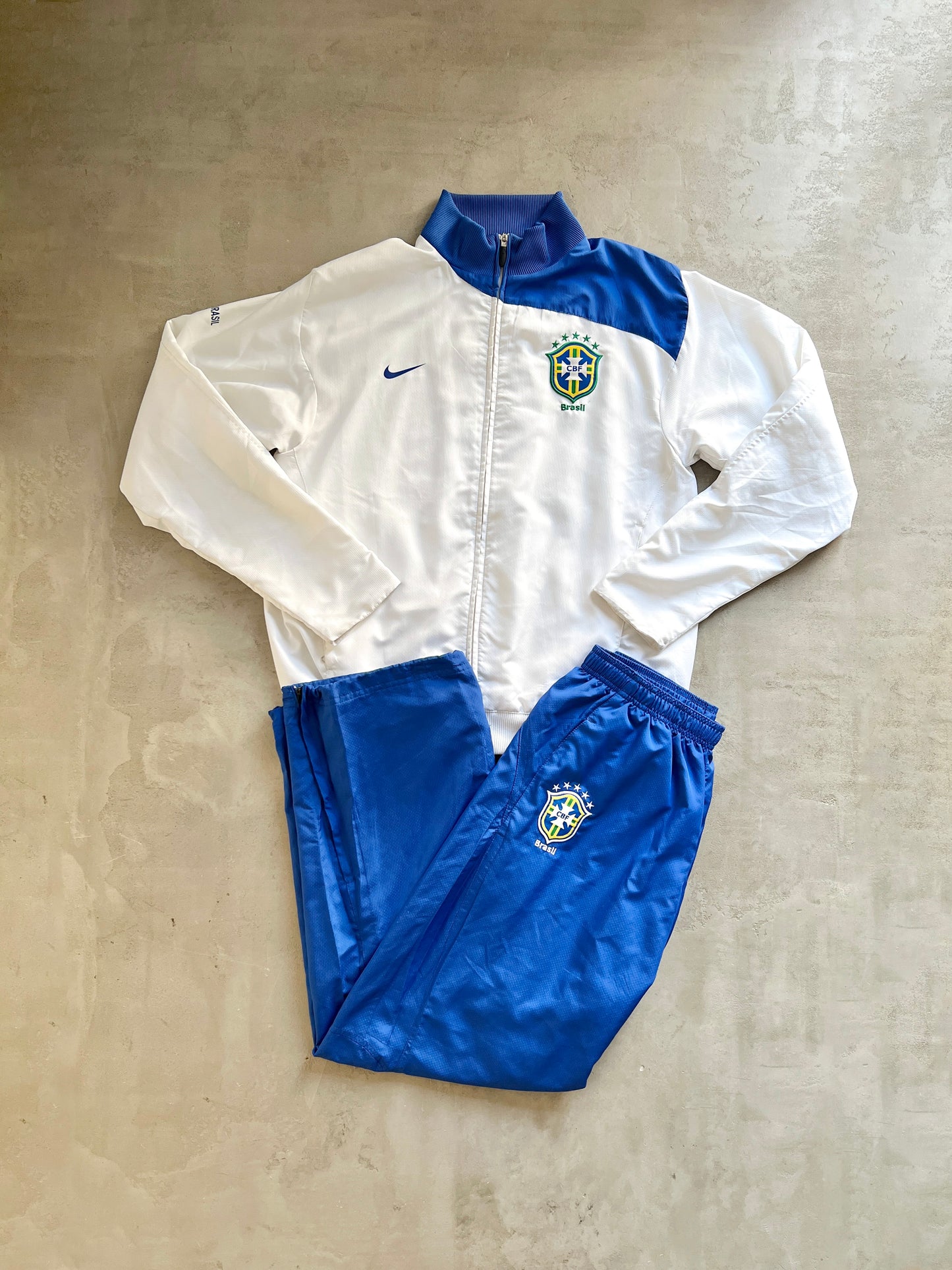 WHITE/BLUE BRAZIL NIKE TRACK JACKET - 2000S - M