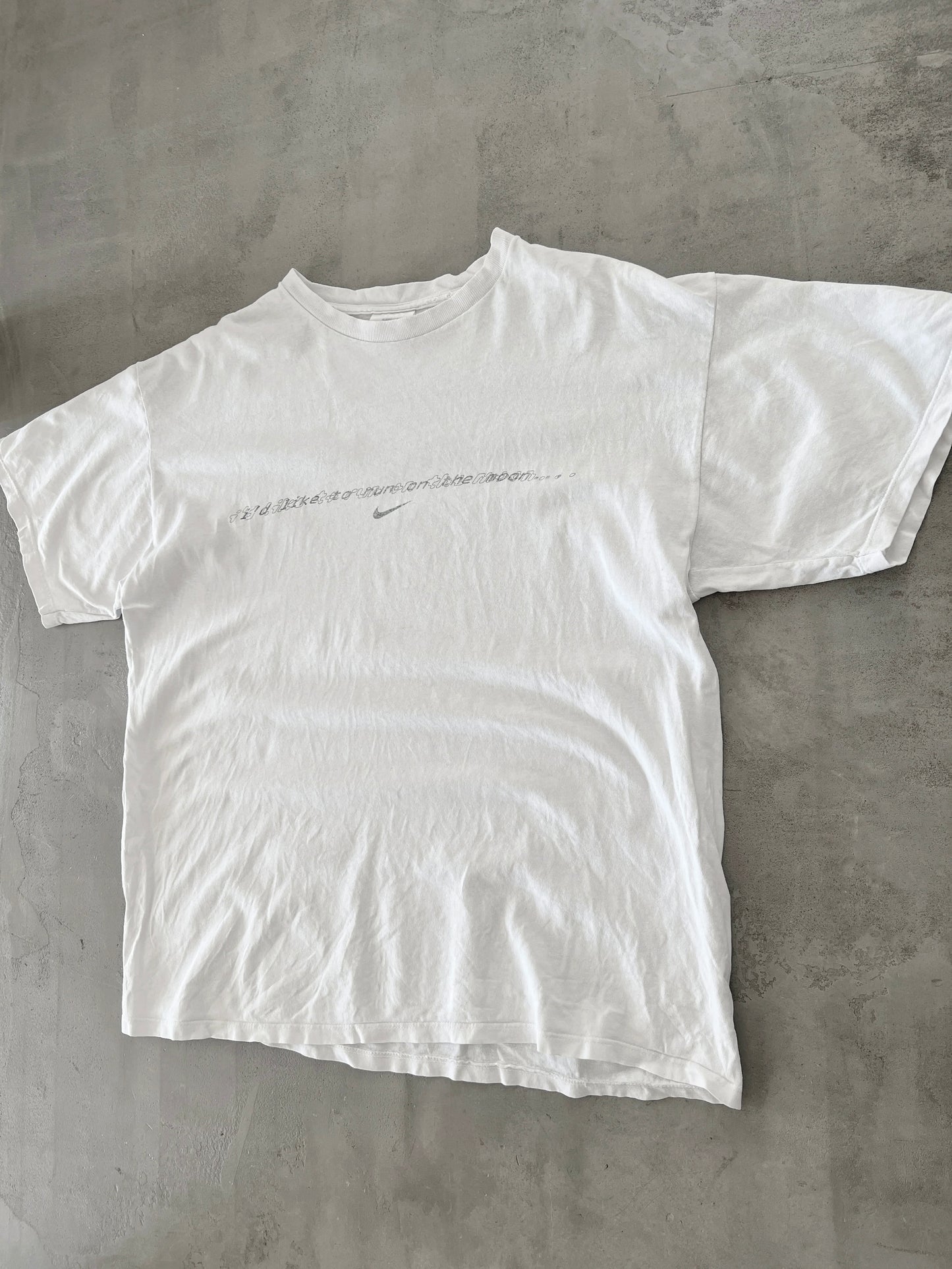 WHITE NIKE RUNNING TEE - 1990S - L