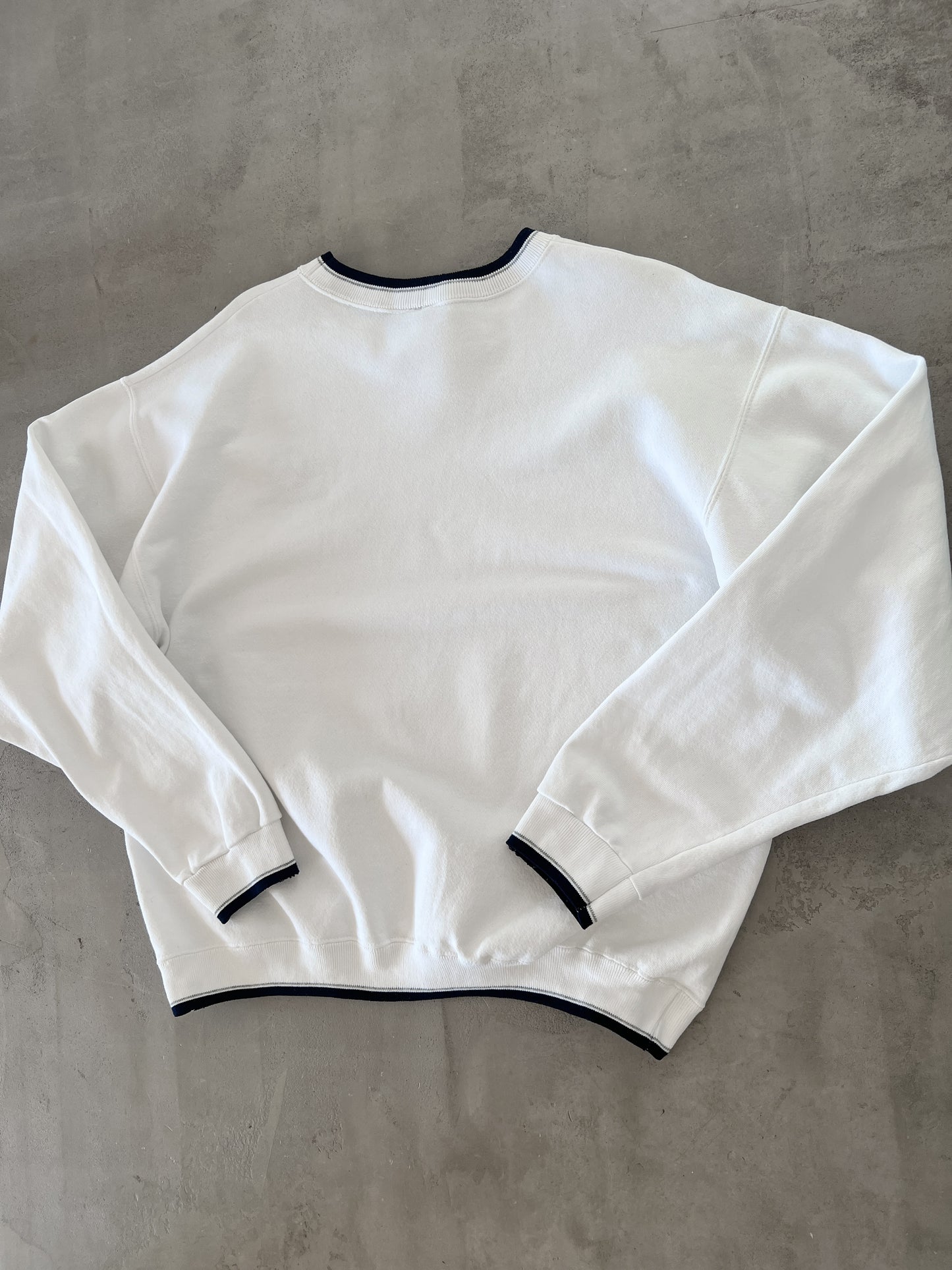 WHITE/NAVY MERCEDES BENZ SWEATER - 1990S - L/M