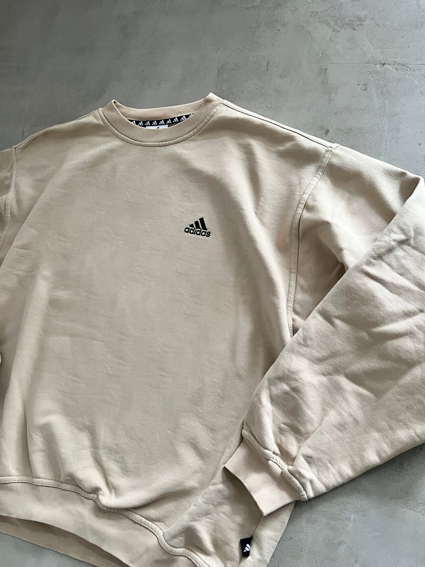 BEIGE ADIDAS SWEATER - 90S - L/M