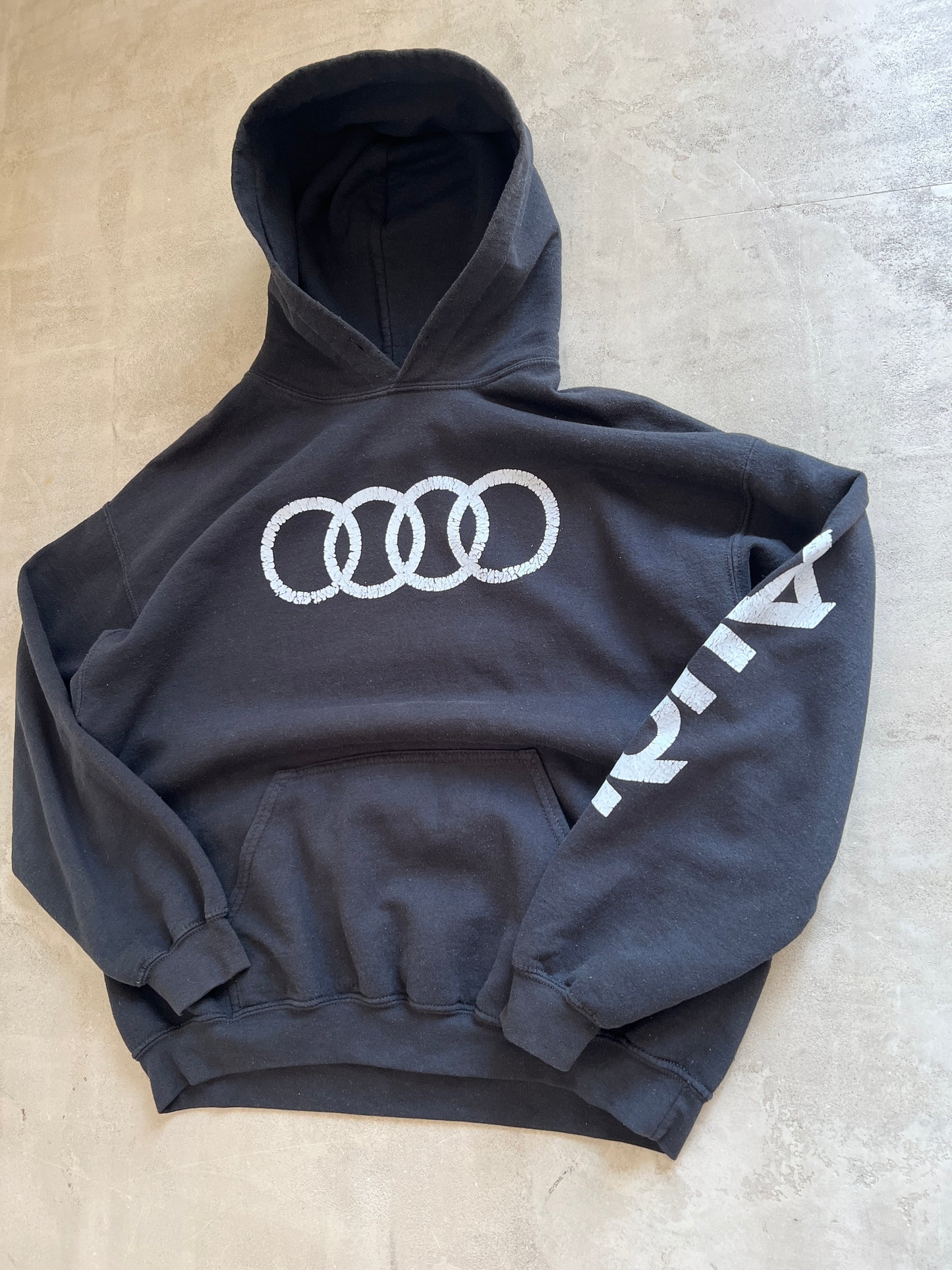 BLACK AUDI HOODIE - 1990S -M/L