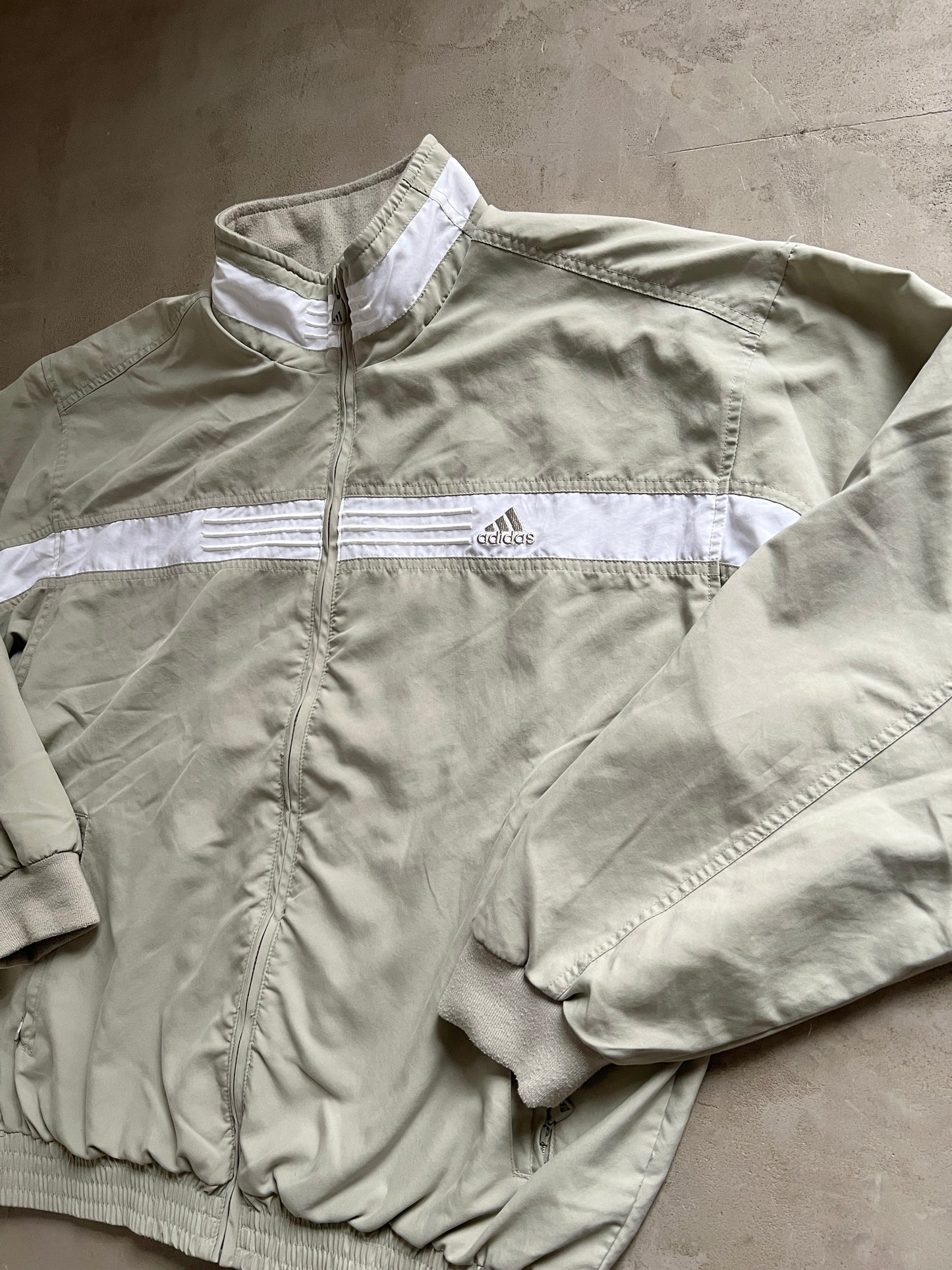 CREME/WHITE ADIDAS TRACK JACKET - 2000S - L