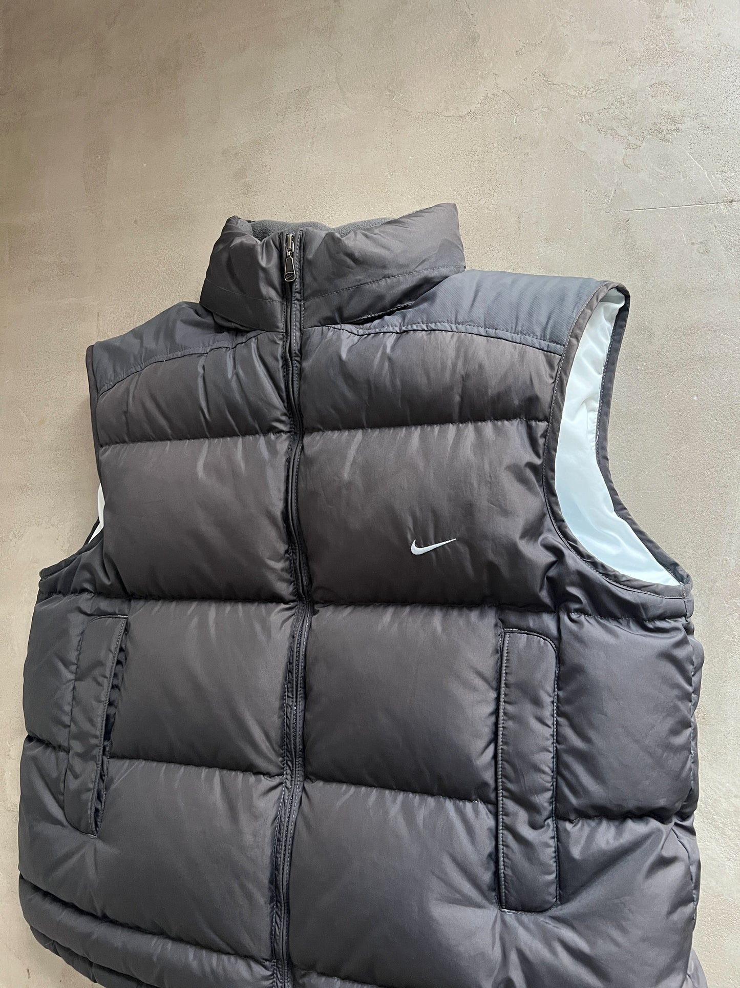 GREY/BABY BLUE NIKE PUFFER VEST - 2000S - L