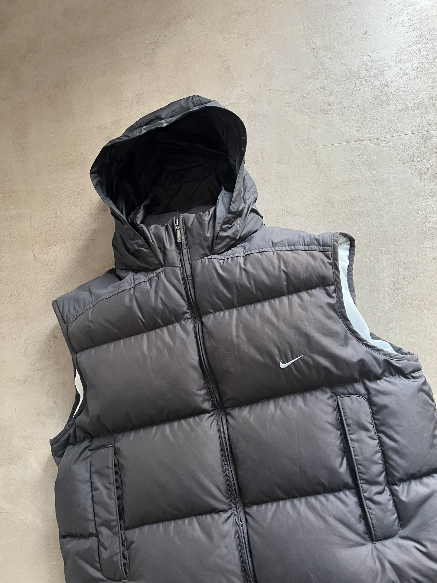 GREY/BABY BLUE NIKE PUFFER VEST - 2000S - L