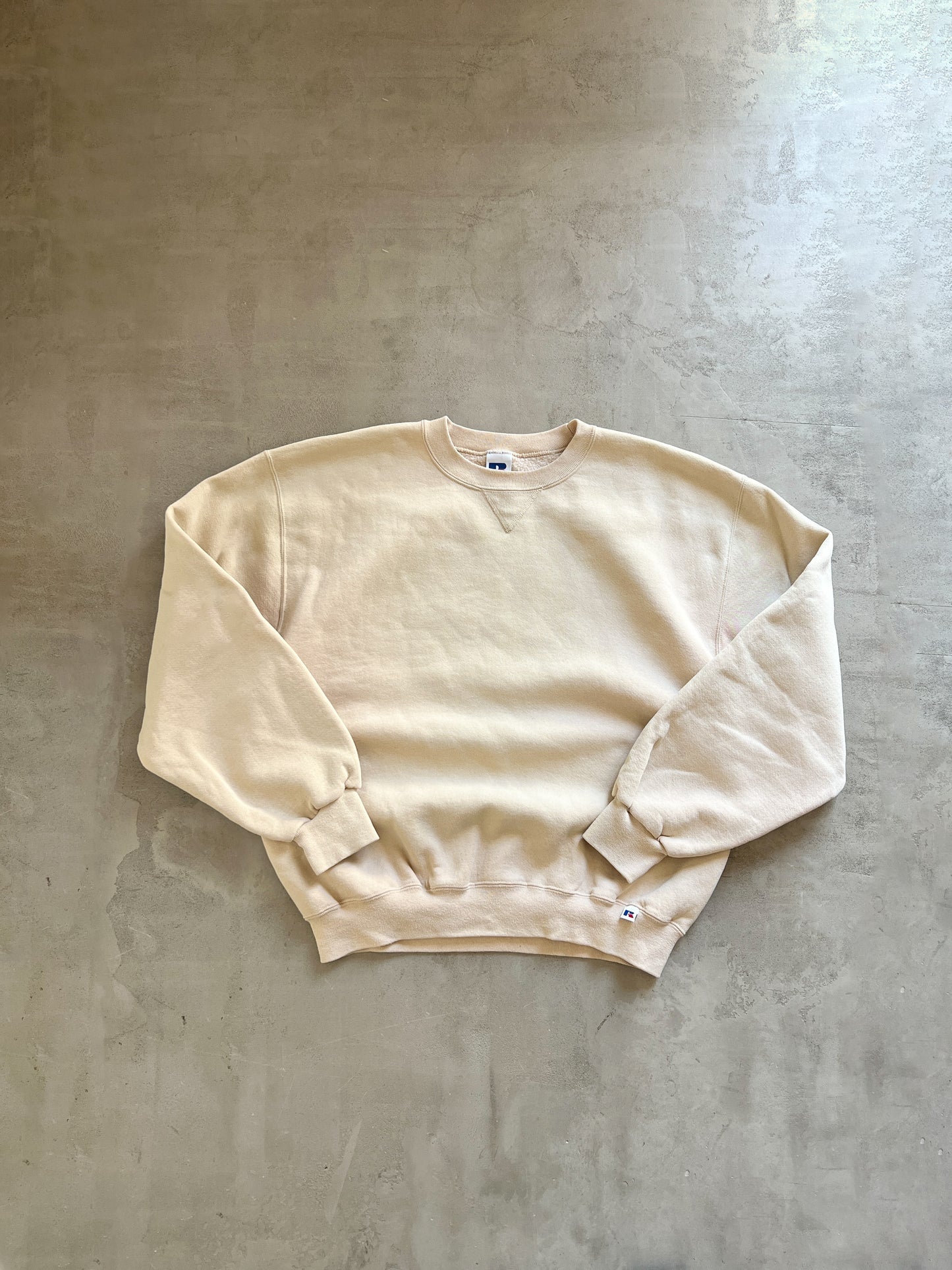 CREME RUSSELL SWEATER - 1990S - L/M