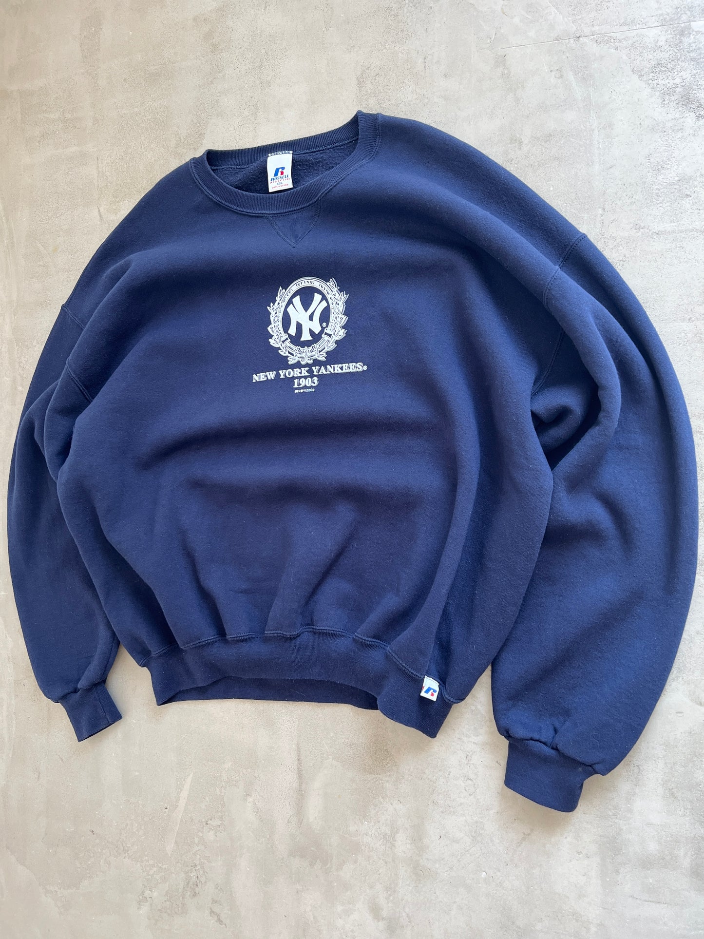 NAVY YANKEES RUSSELL SWEATER - 1990S - XL/XXL
