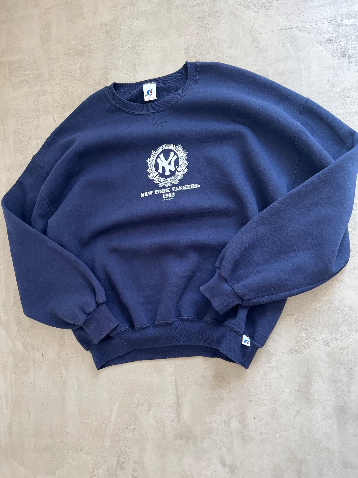 NAVY YANKEES RUSSELL SWEATER - 1990S - XL/XXL