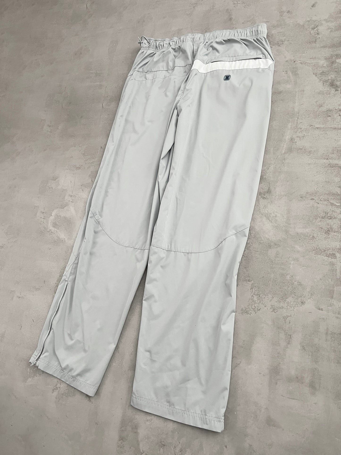GREY/WHITE NIKE SHOX TRACK PANTS - 2000S - XL