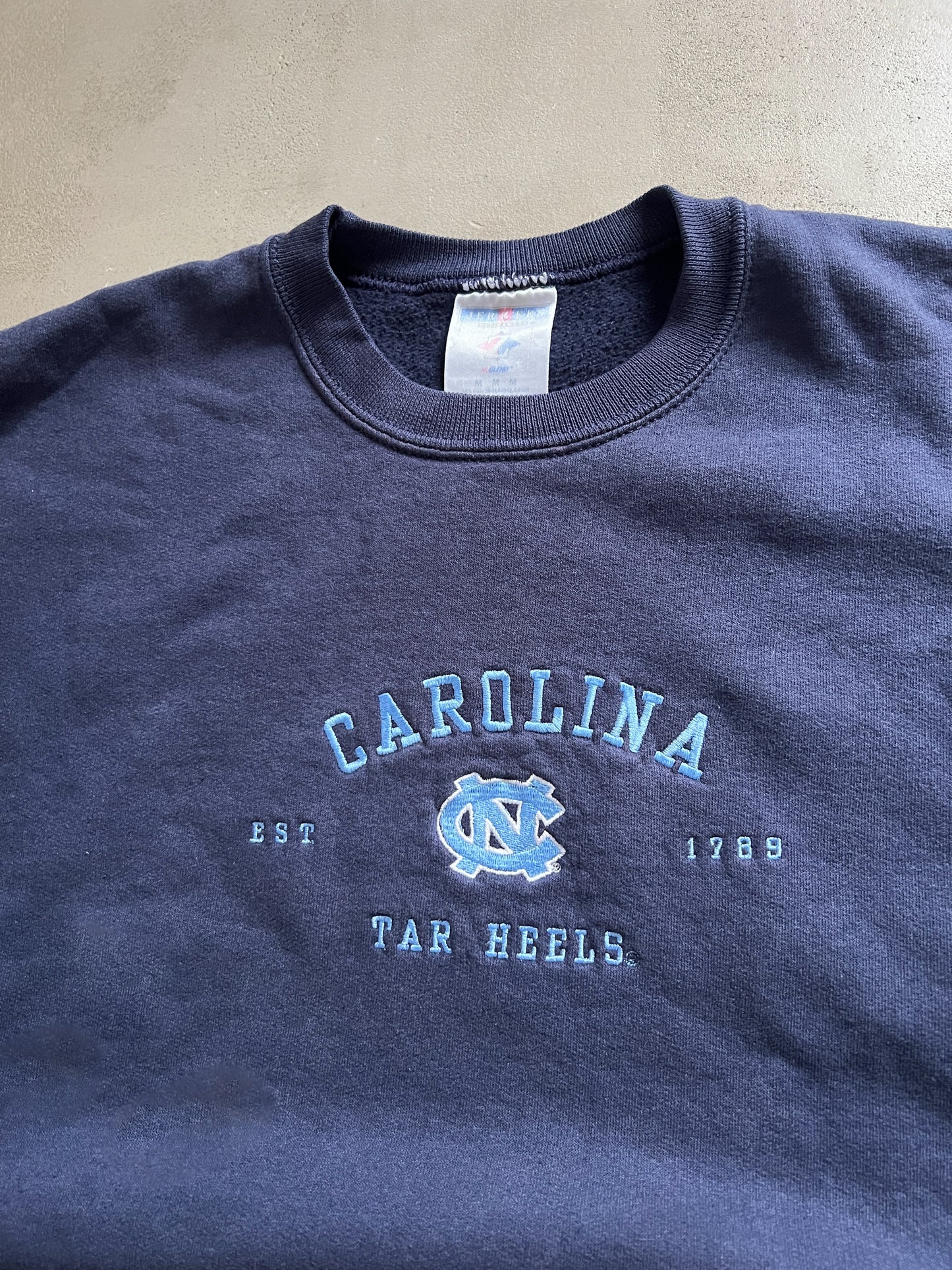 NAVY UNC SWEATER - 1990S - M