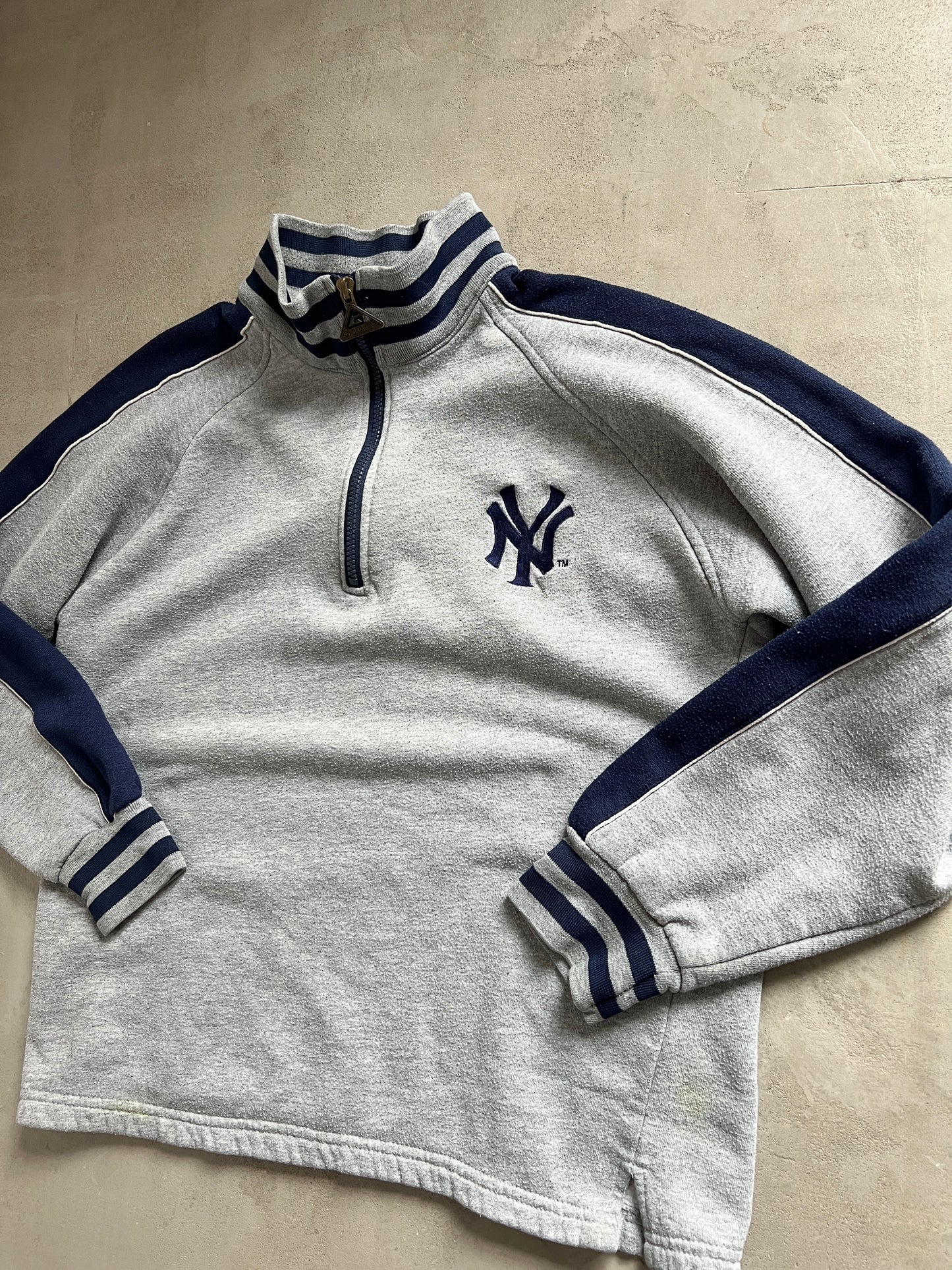 GREY YANKEES HALF ZIP - 1990S - M