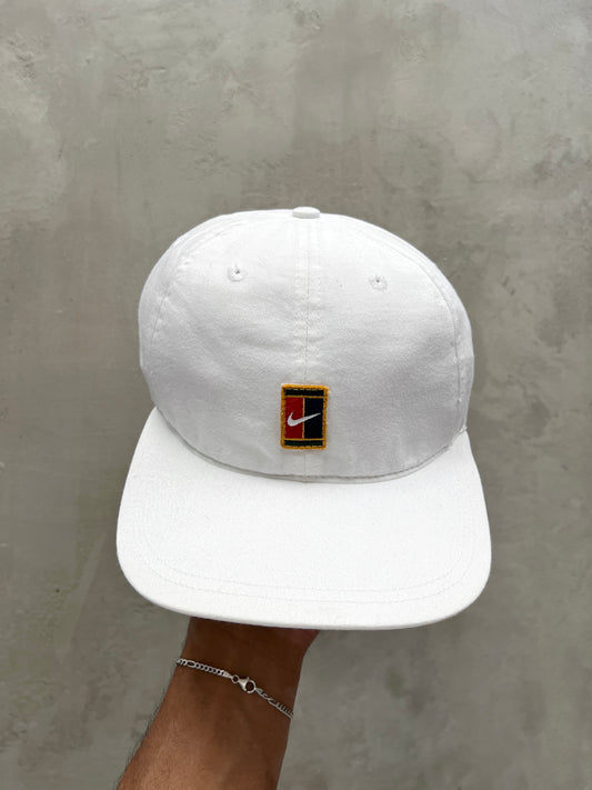 WHITE NIKE COURT CAP - 2000S