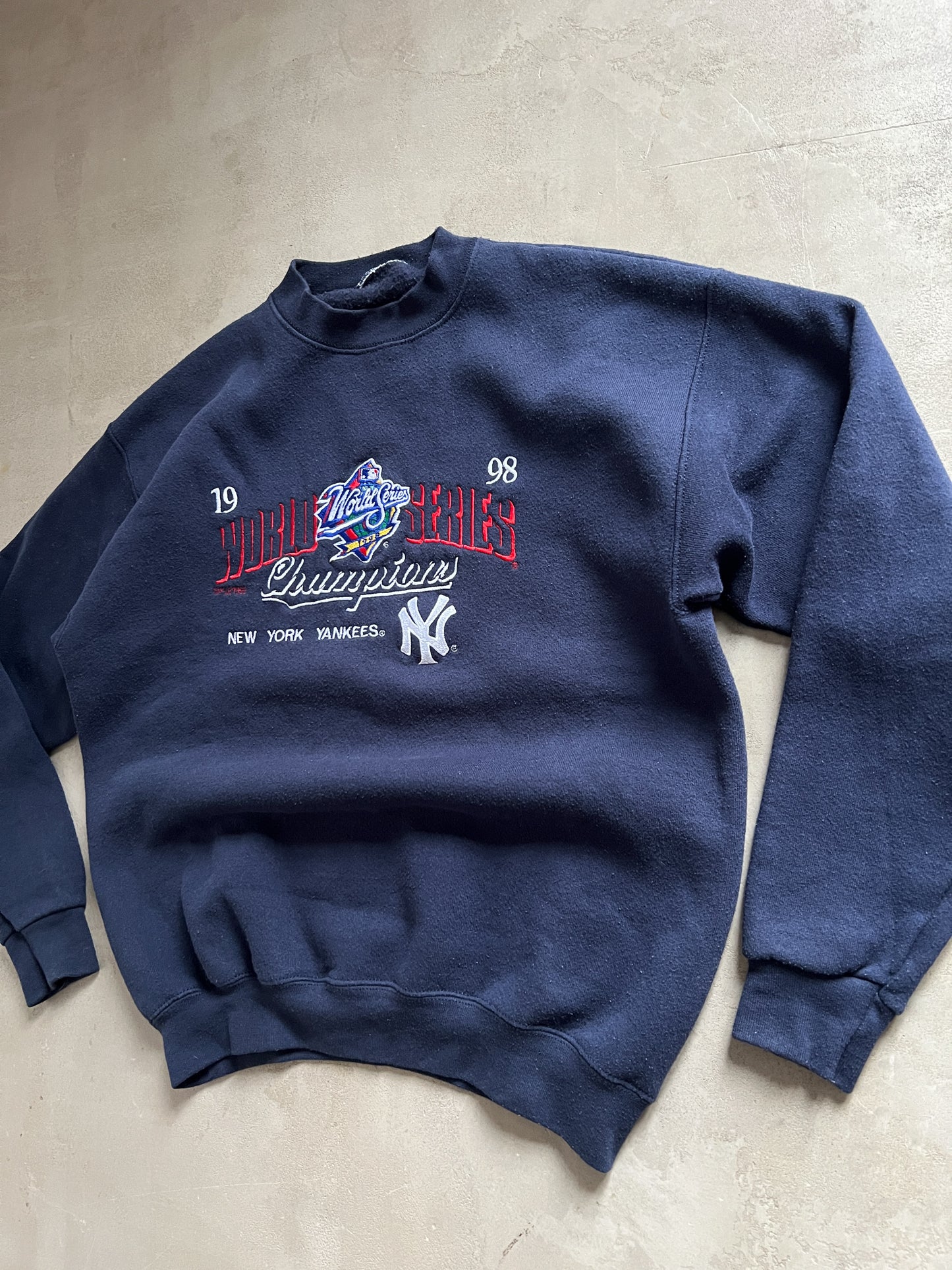 NAVY YANKEES SWEATER - 1990S - M