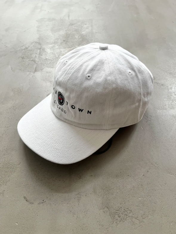 WHITE NIKE TOWN CHICAGO CAP - 1990S