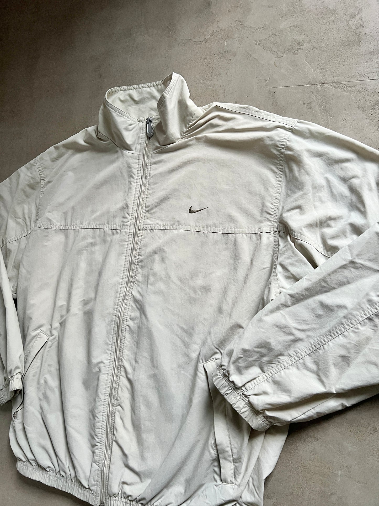 CREME/BEIGE NIKE TRACK JACKET - 2000S - L