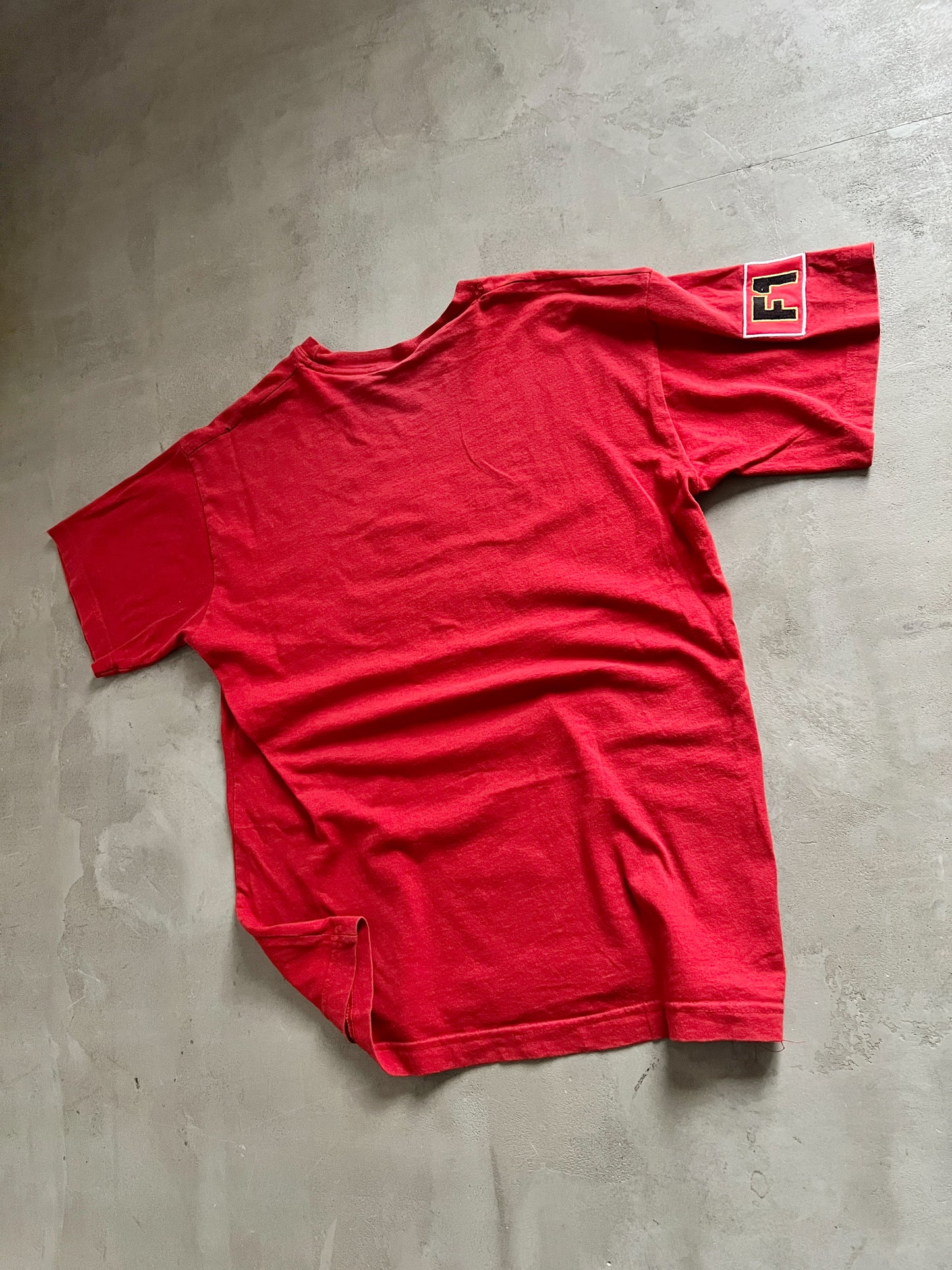 RED FERRARI F1 RACING TEE- 1990S - M